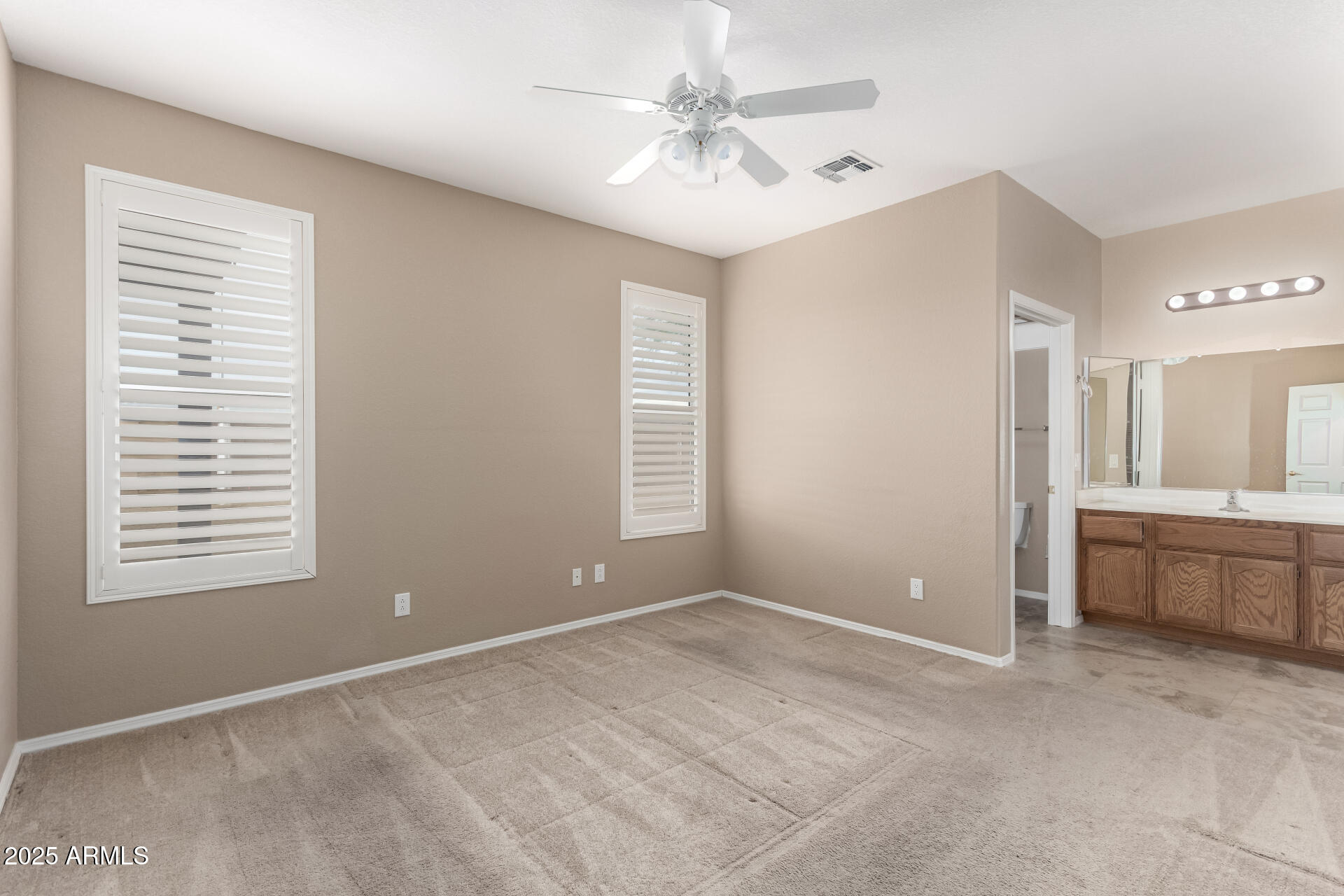 2101 S Yellow Wood -- 22
