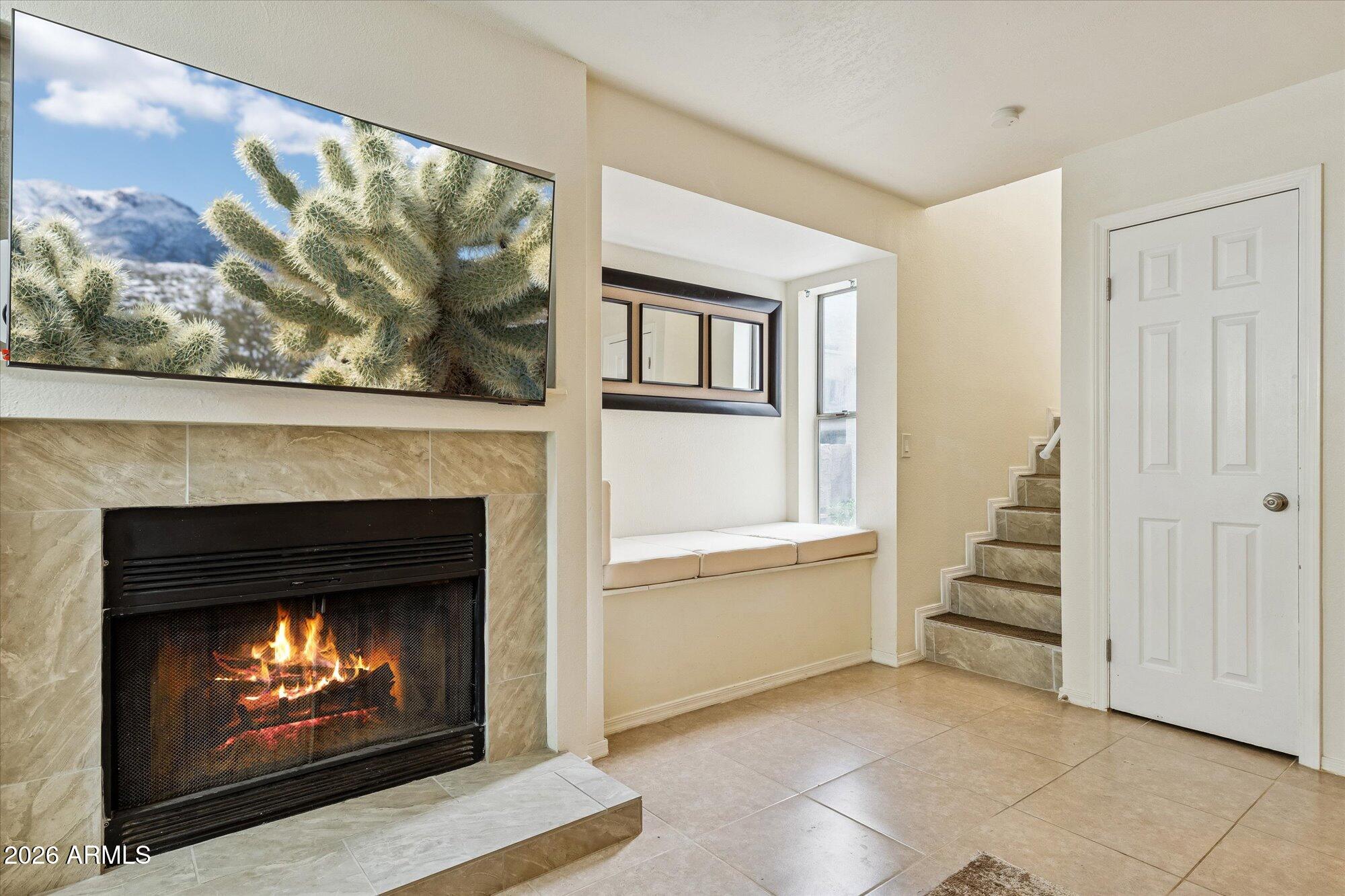 1645 W BASELINE Road 2084