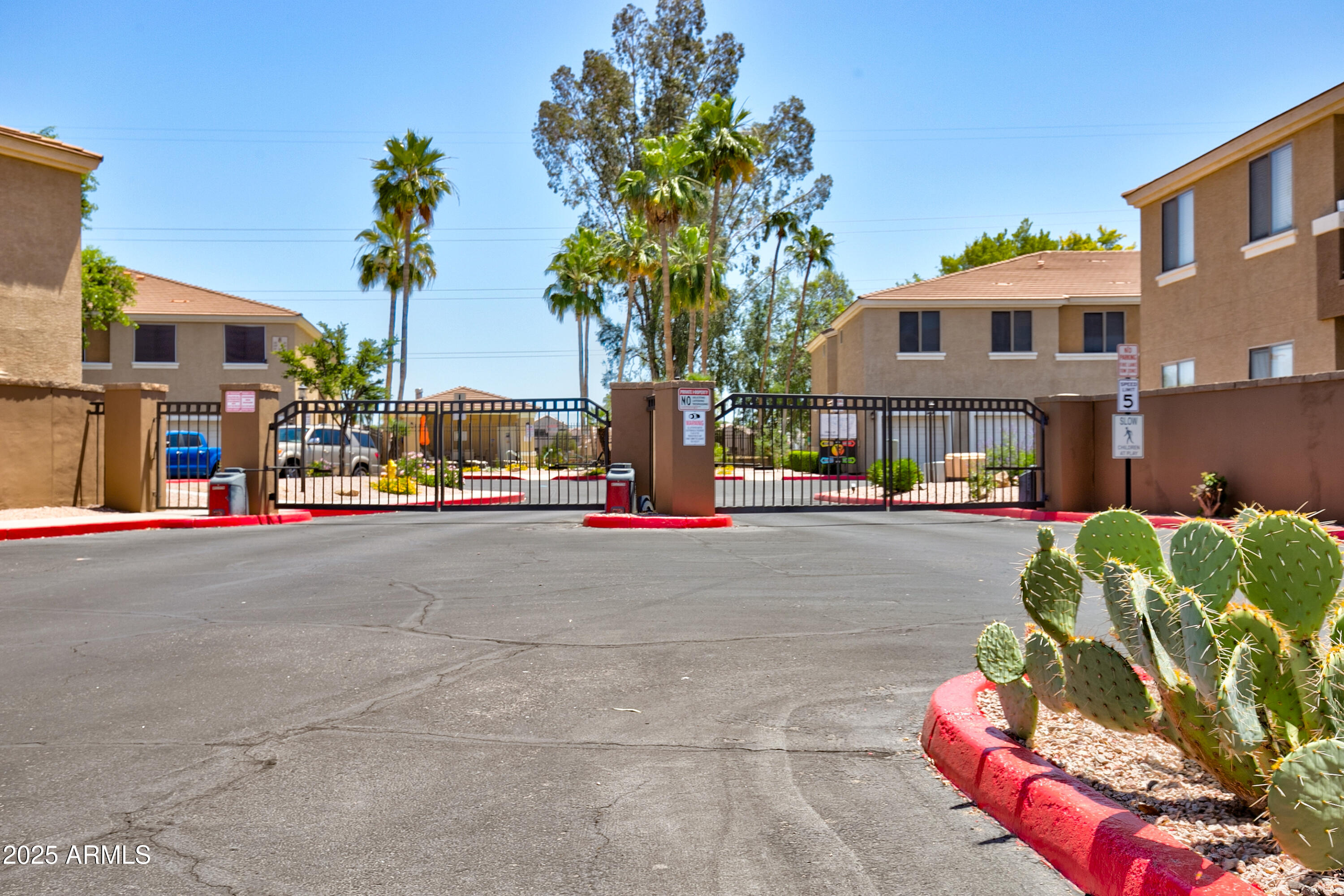 1335 E JUNE Street 221