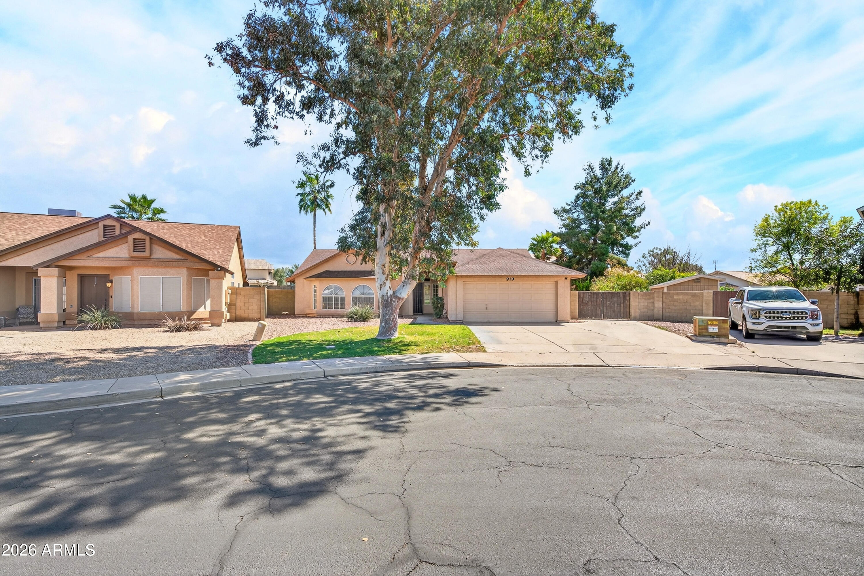 919 N STARLING Drive