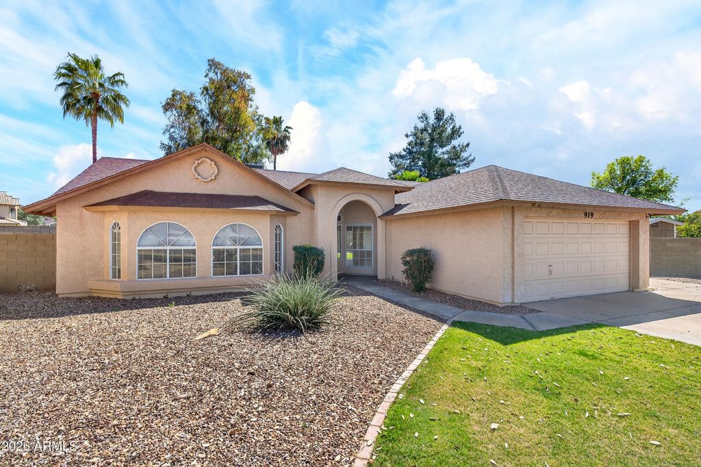 Photo of 919 N Starling Drive, Gilbert, AZ 85234 (MLS # 6992397)