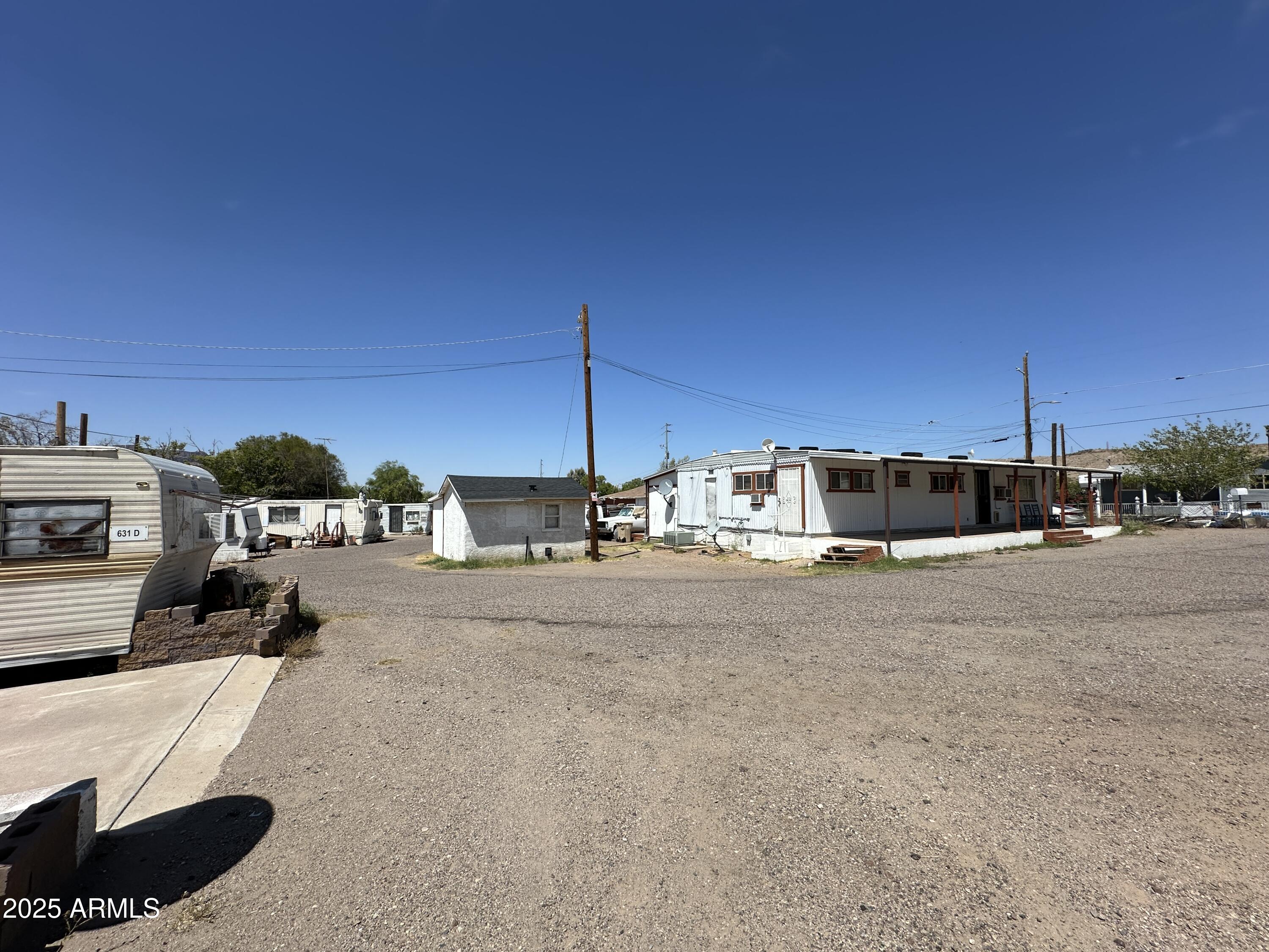 631 W HILL Street LOT