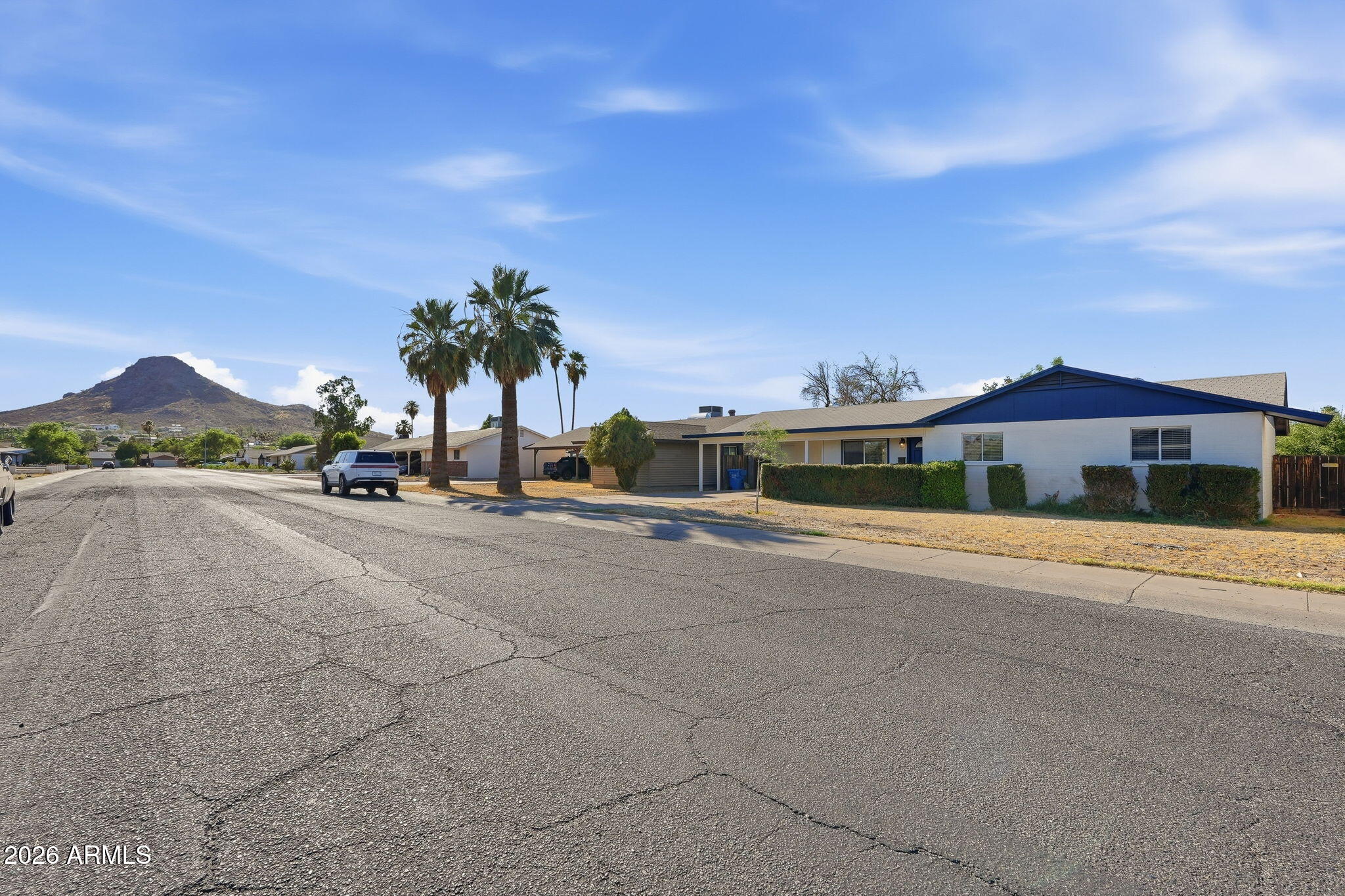 2302 E NISBET Road