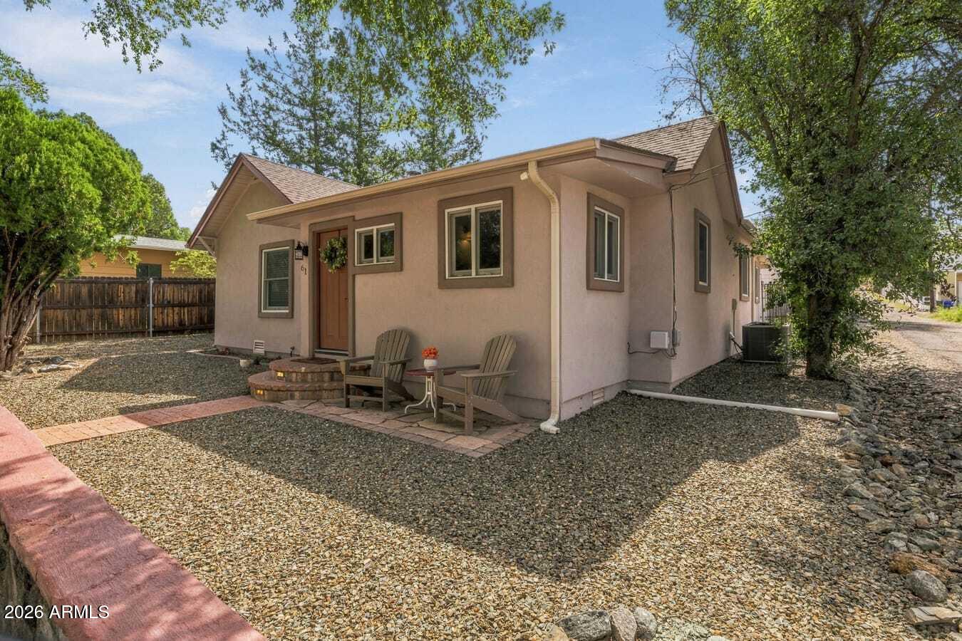 611 MAPLE Street