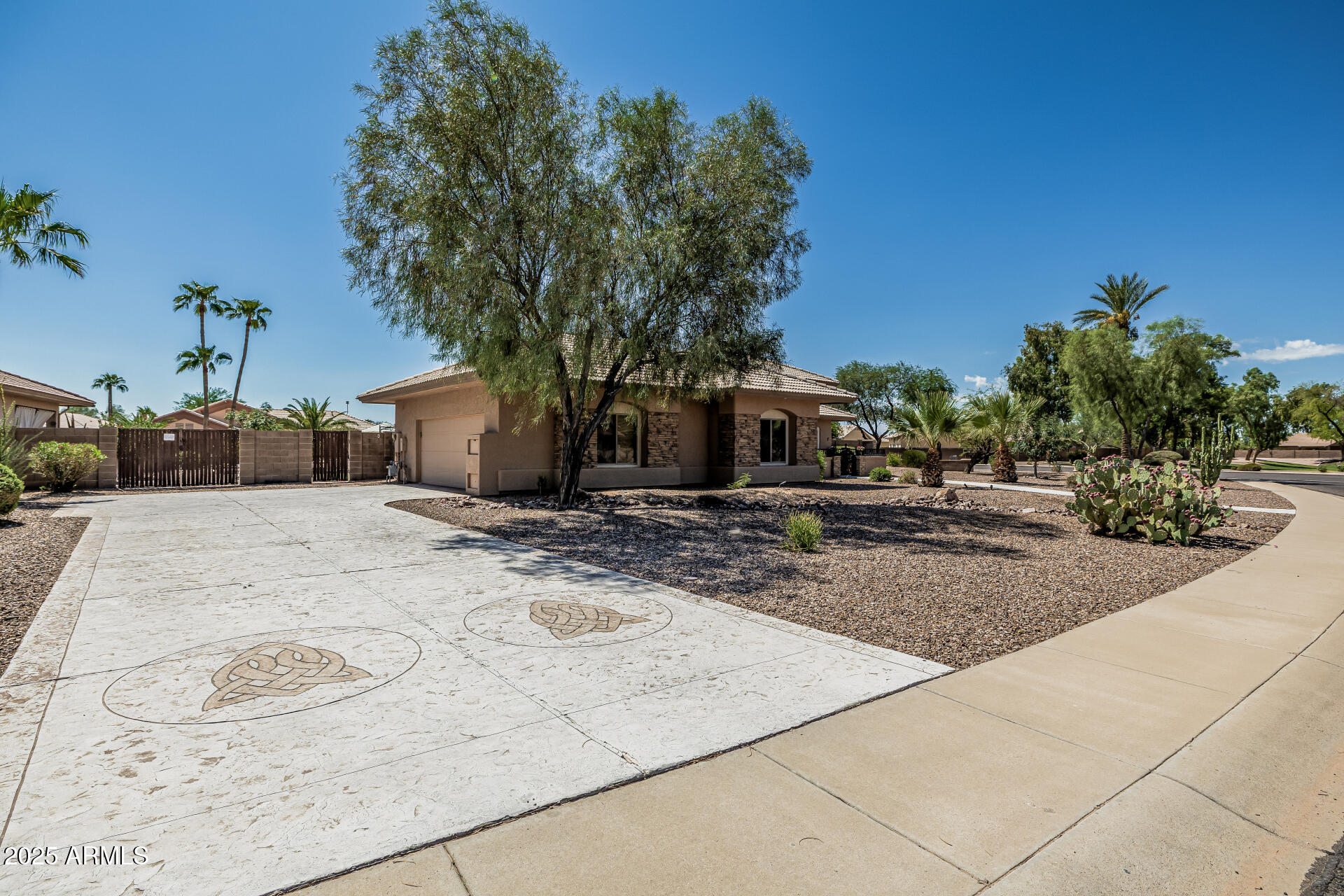 263 E WILEY Way