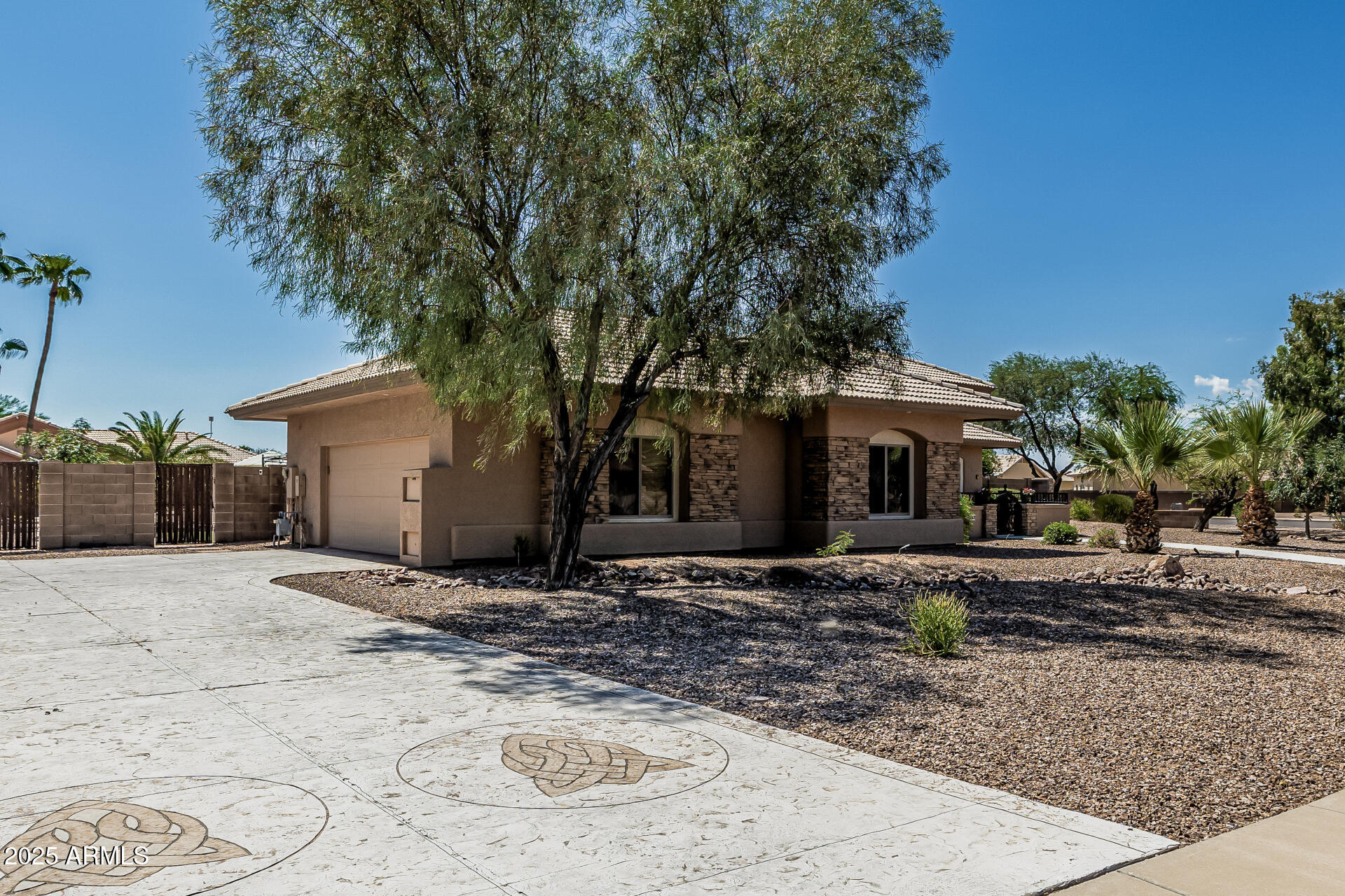 263 E WILEY Way