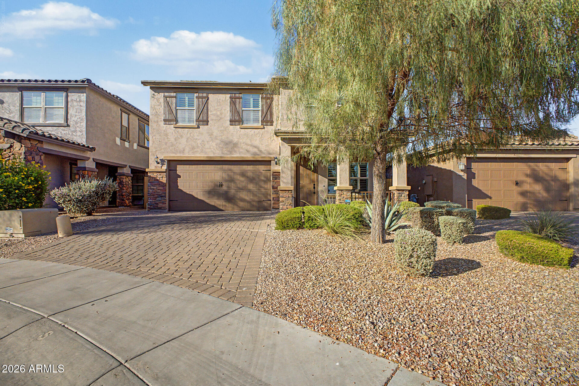 1724 W BONANZA Drive