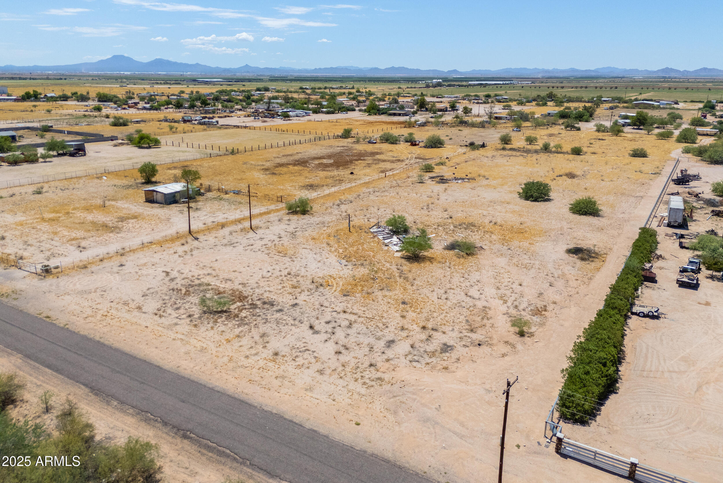 13836 N RUSSELL Road 143