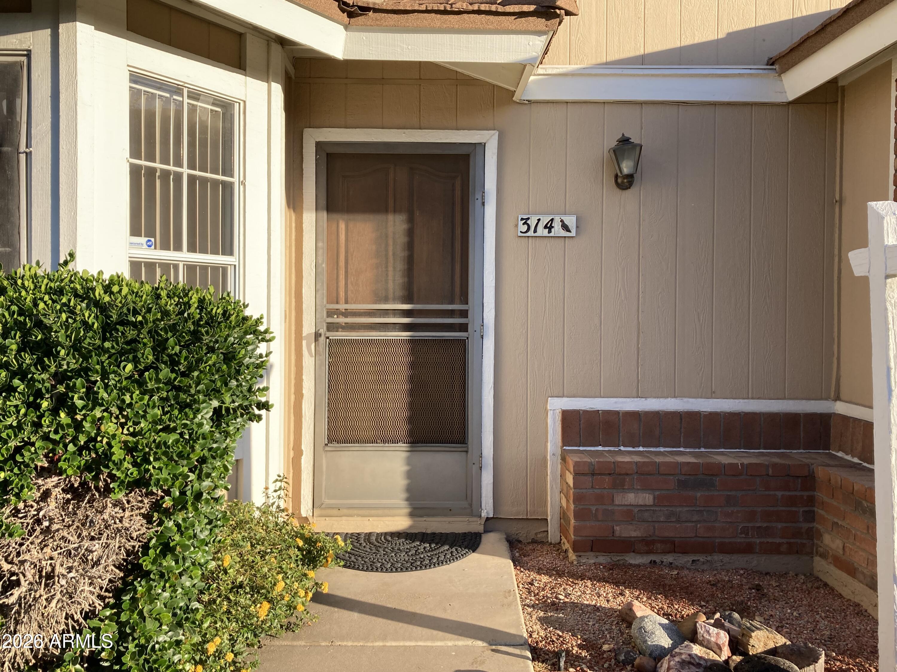 314 E CAMPO BELLO Drive