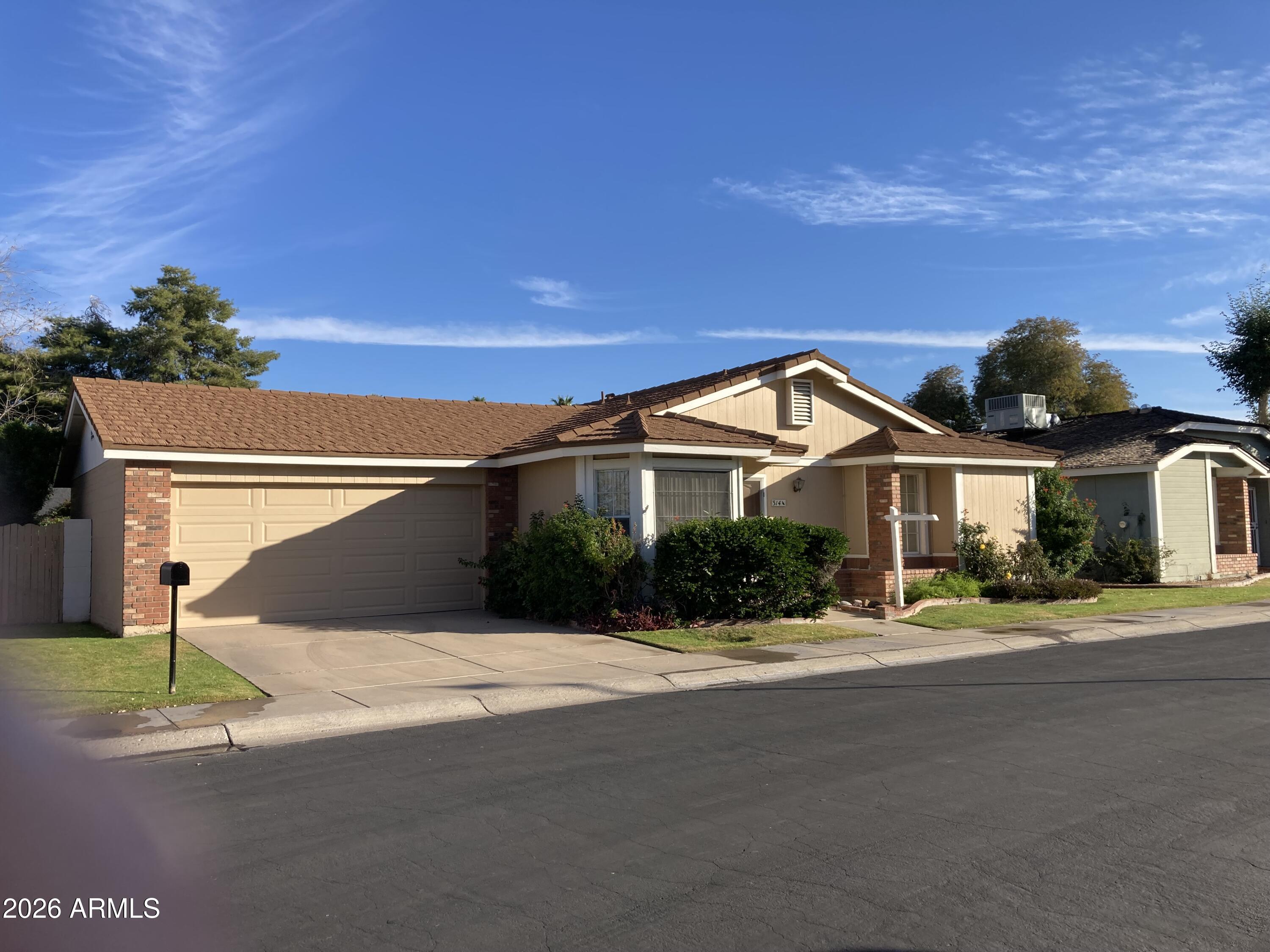 314 E CAMPO BELLO Drive