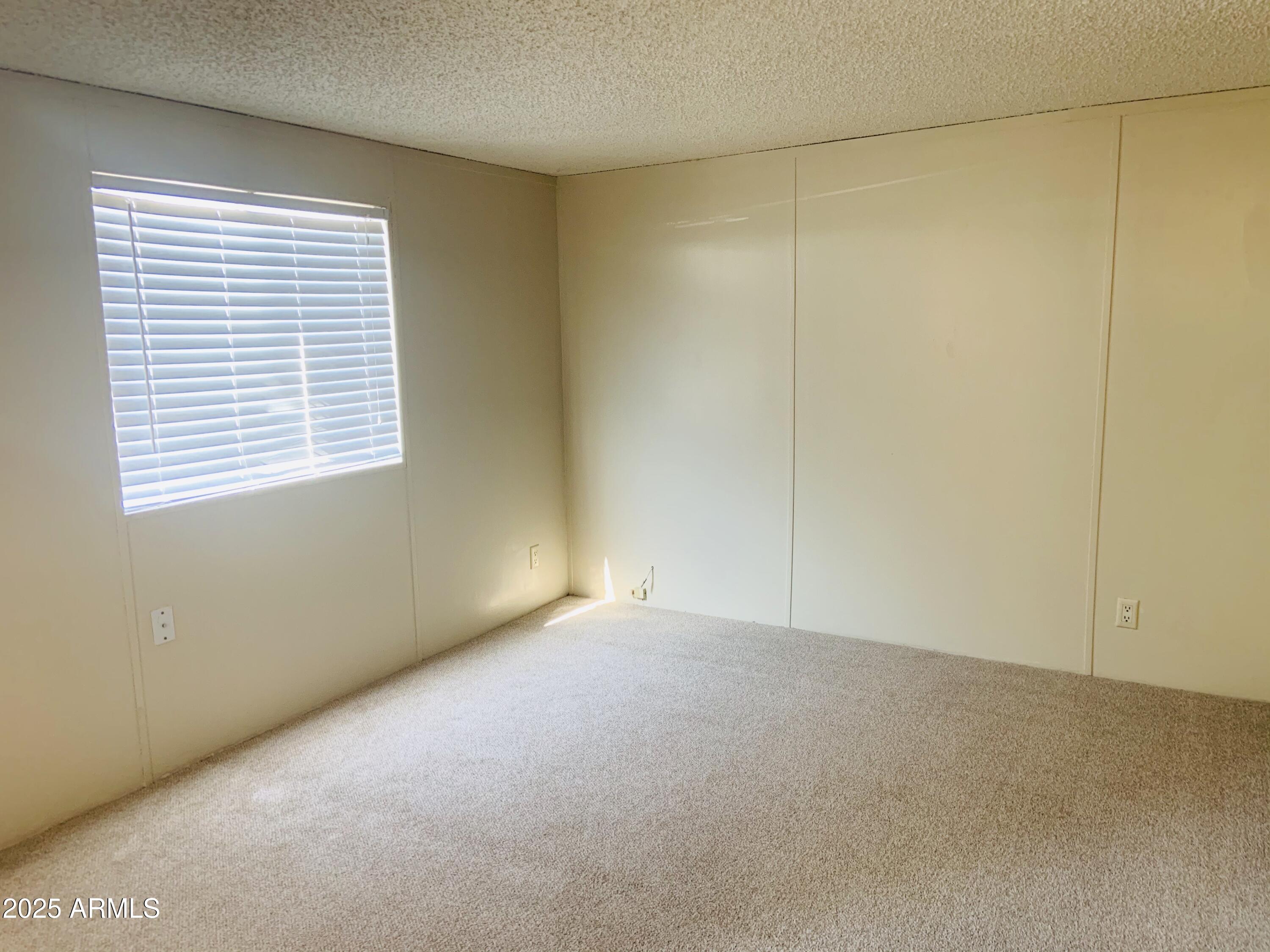 676 E RUGGLES Street