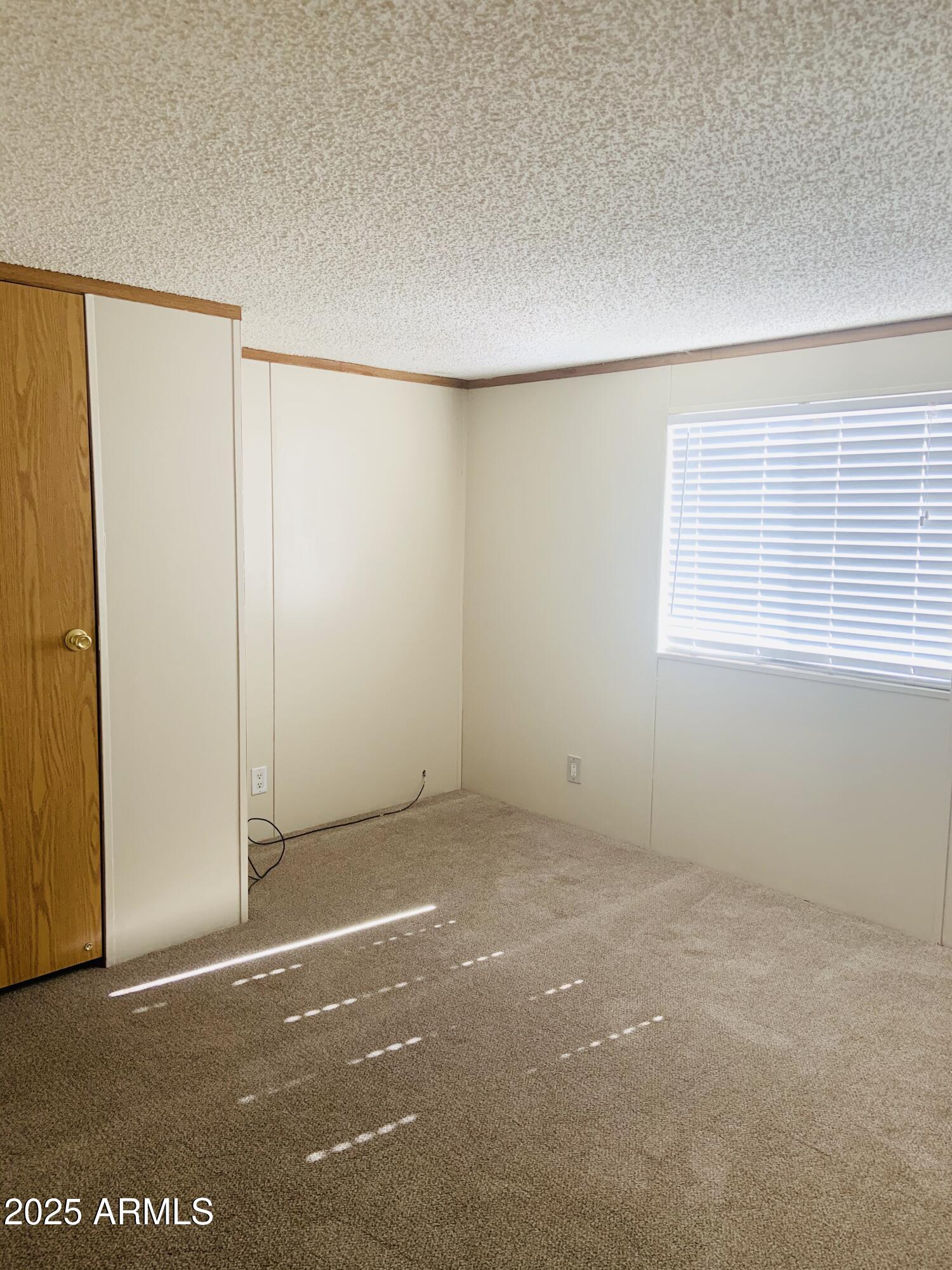 676 E RUGGLES Street