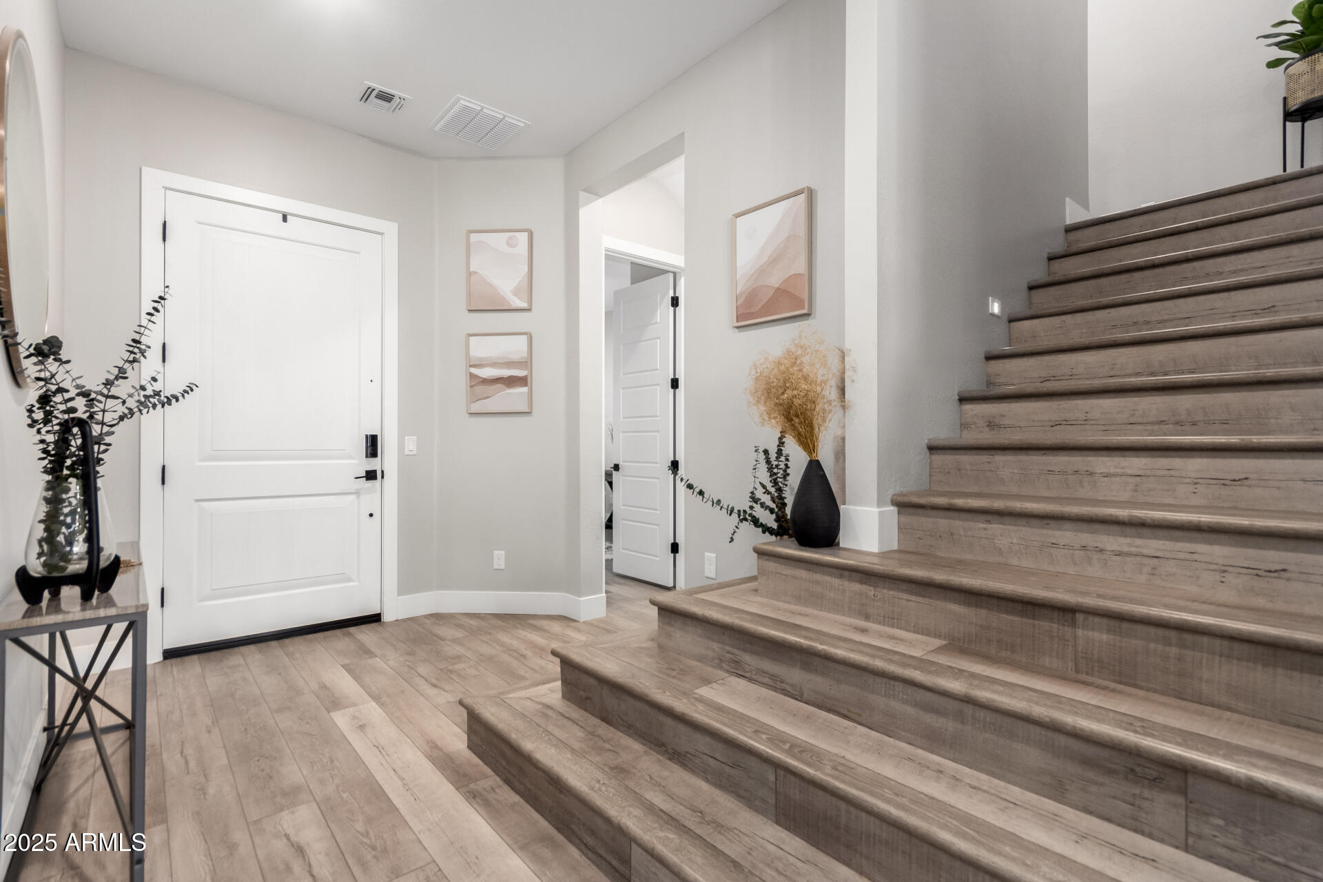 21186 W HILLCREST Boulevard