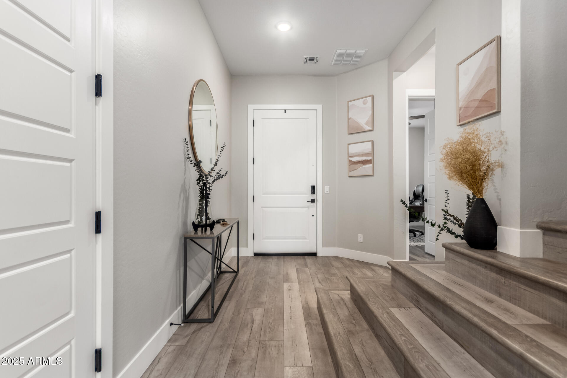 21186 W HILLCREST Boulevard