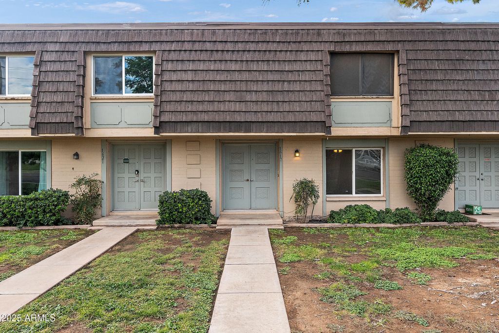 Photo of 1617 E Southern Avenue, Tempe, AZ 85282 (MLS # 6931896)