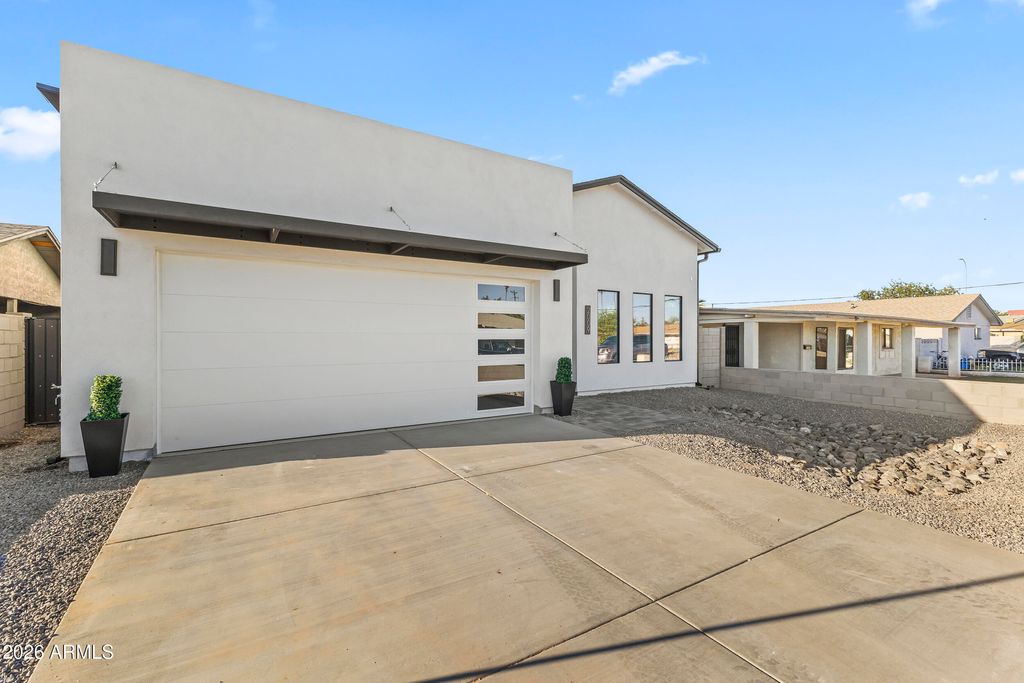 Photo of 2009 E Don Carlos Avenue, Tempe, AZ 85281 (MLS # 6988338)