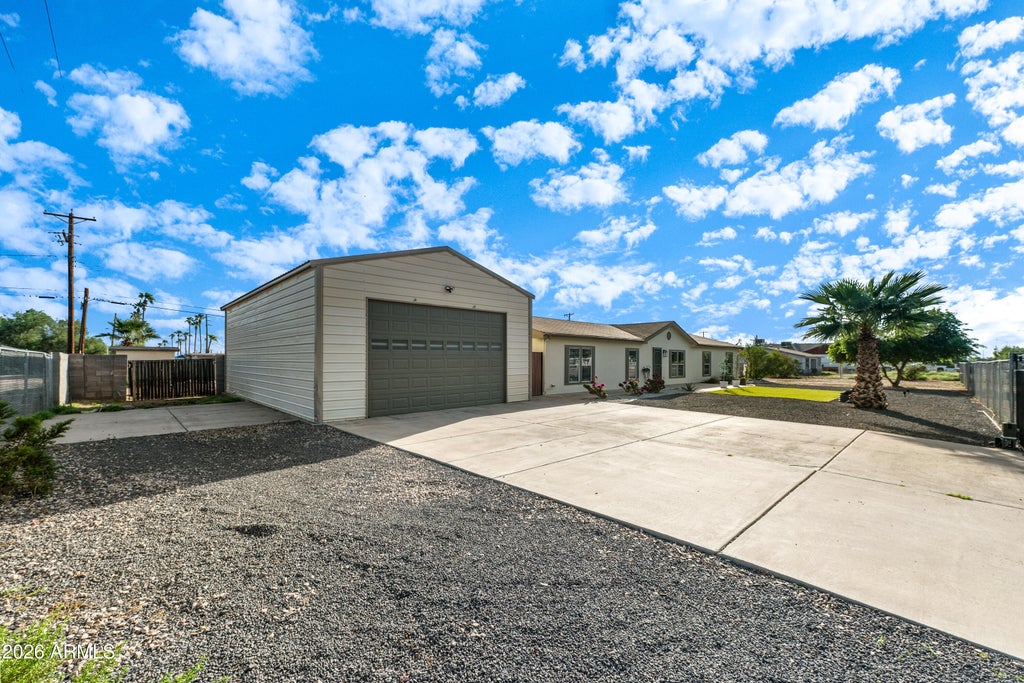 Photo of 10517 E Boulder Drive, Apache Junction, AZ 85120 (MLS # 7080657)