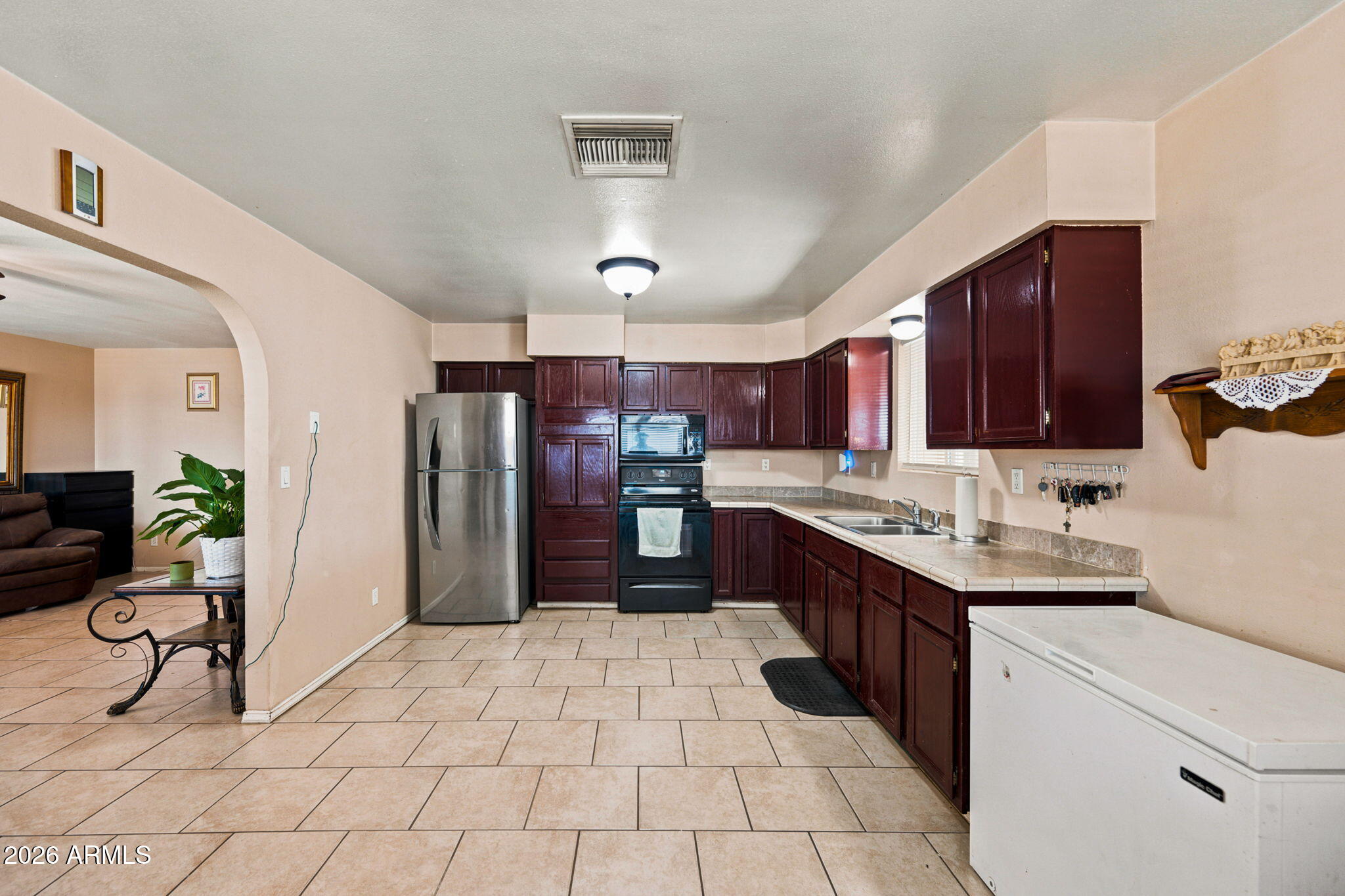 727 W 13TH Street