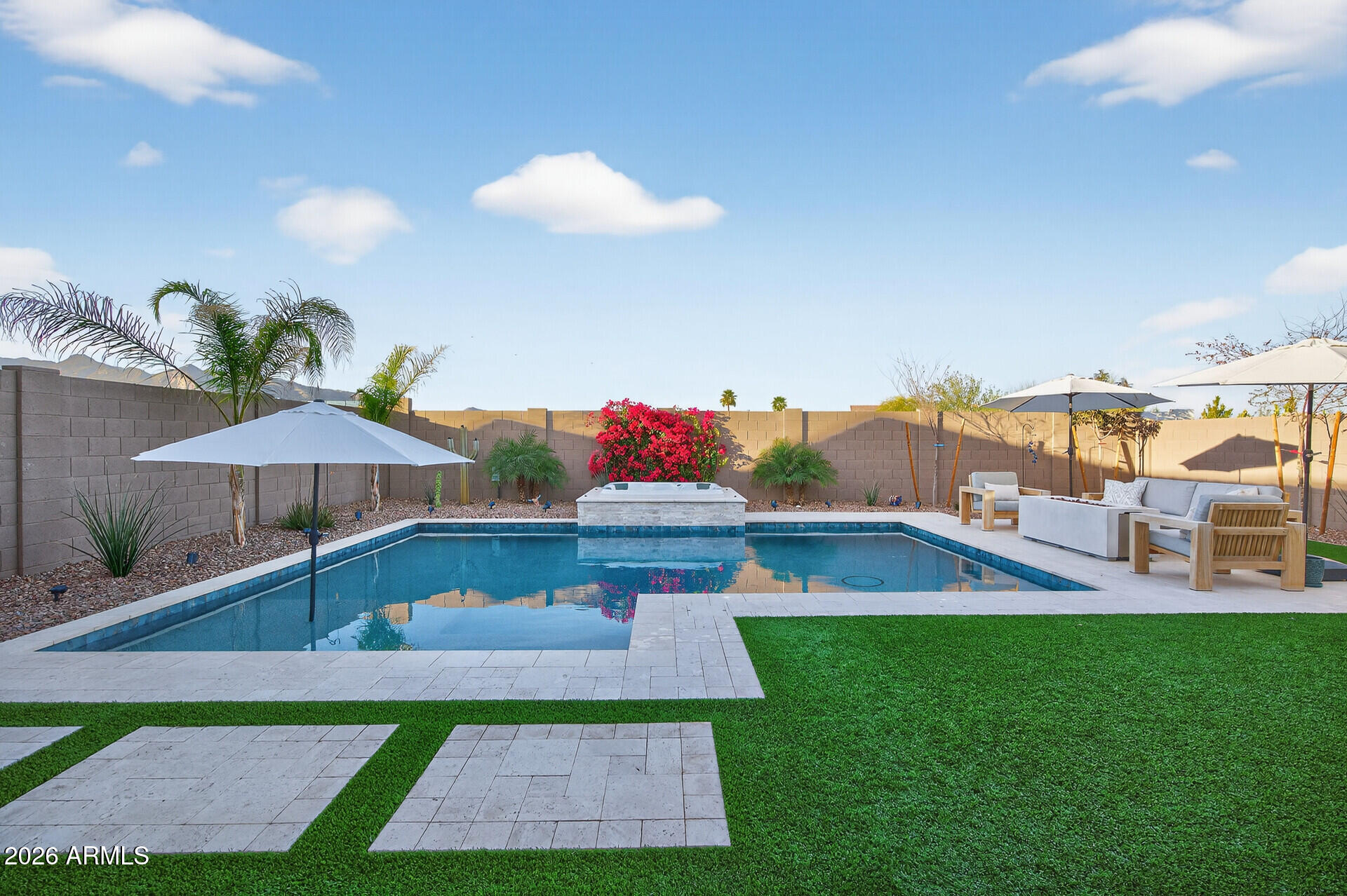 20076 W CAMPBELL Avenue