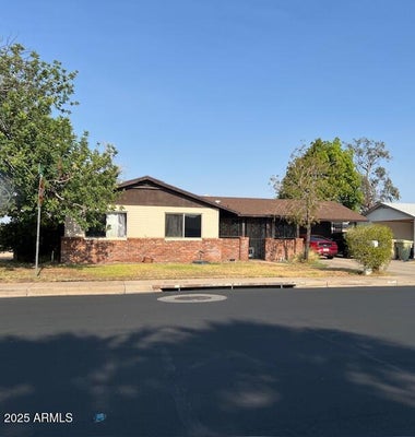 9004 N 53RD AVE, GLENDALE, AZ 85302 - Image b5983fc71104904cd7aba6a100b50b53/21236759