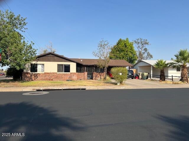 Photo of 9004 N 53rd Avenue, Glendale, AZ 85302 (MLS # 7083726)