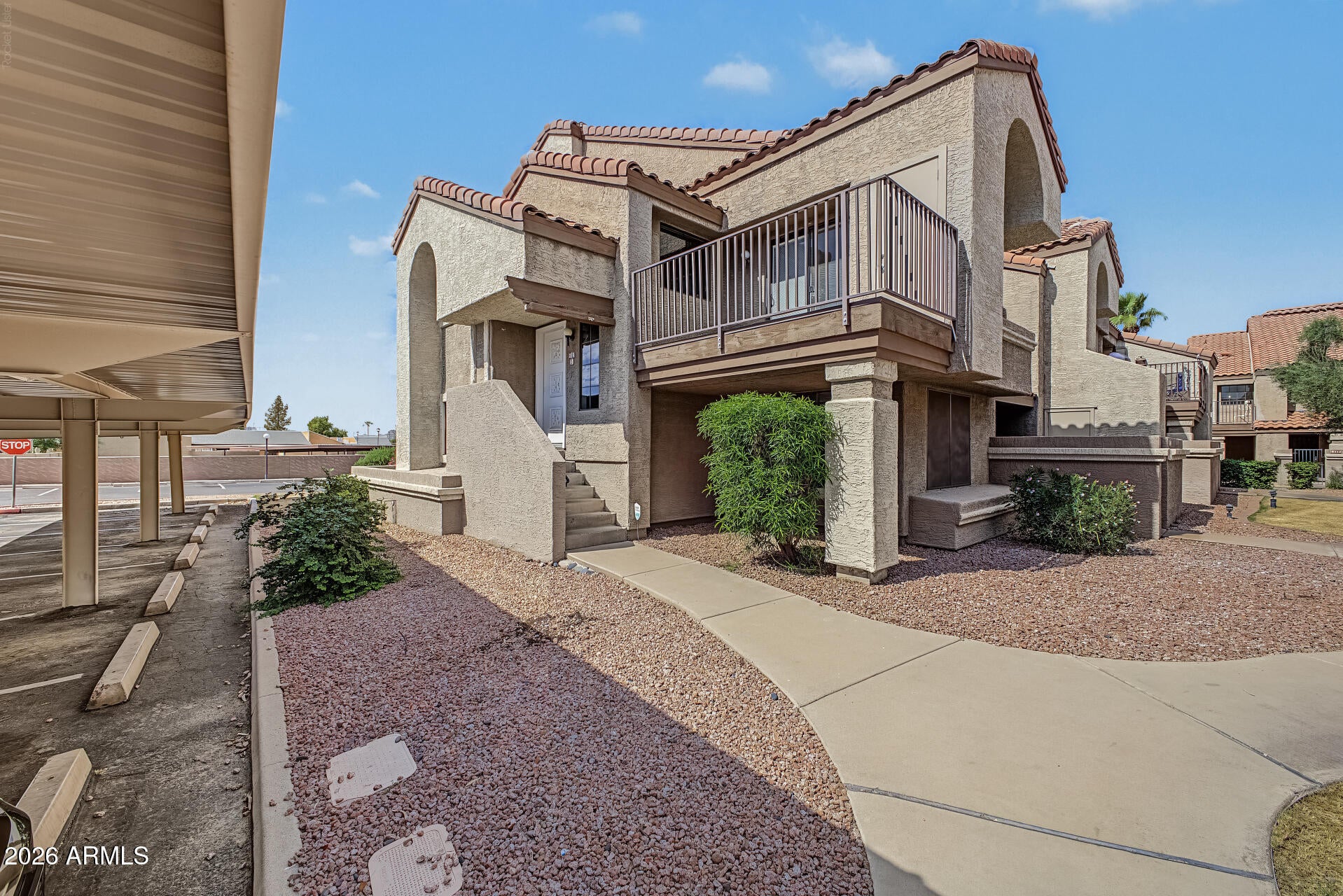 1905 E UNIVERSITY Drive D216