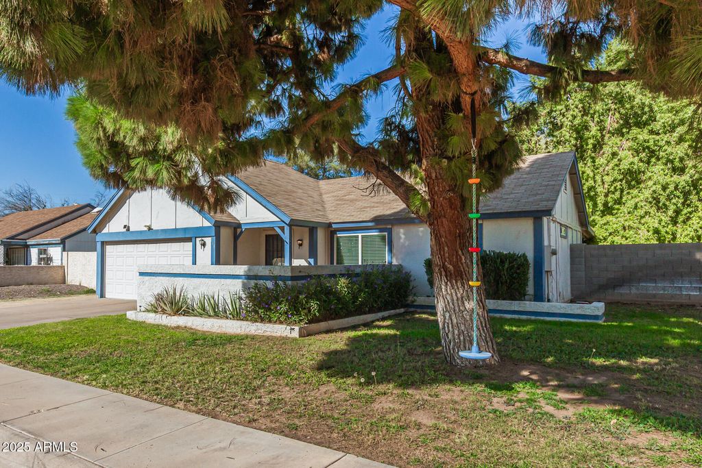 Photo of 668 E Estrella Drive, Chandler, AZ 85225 (MLS # 6948952)