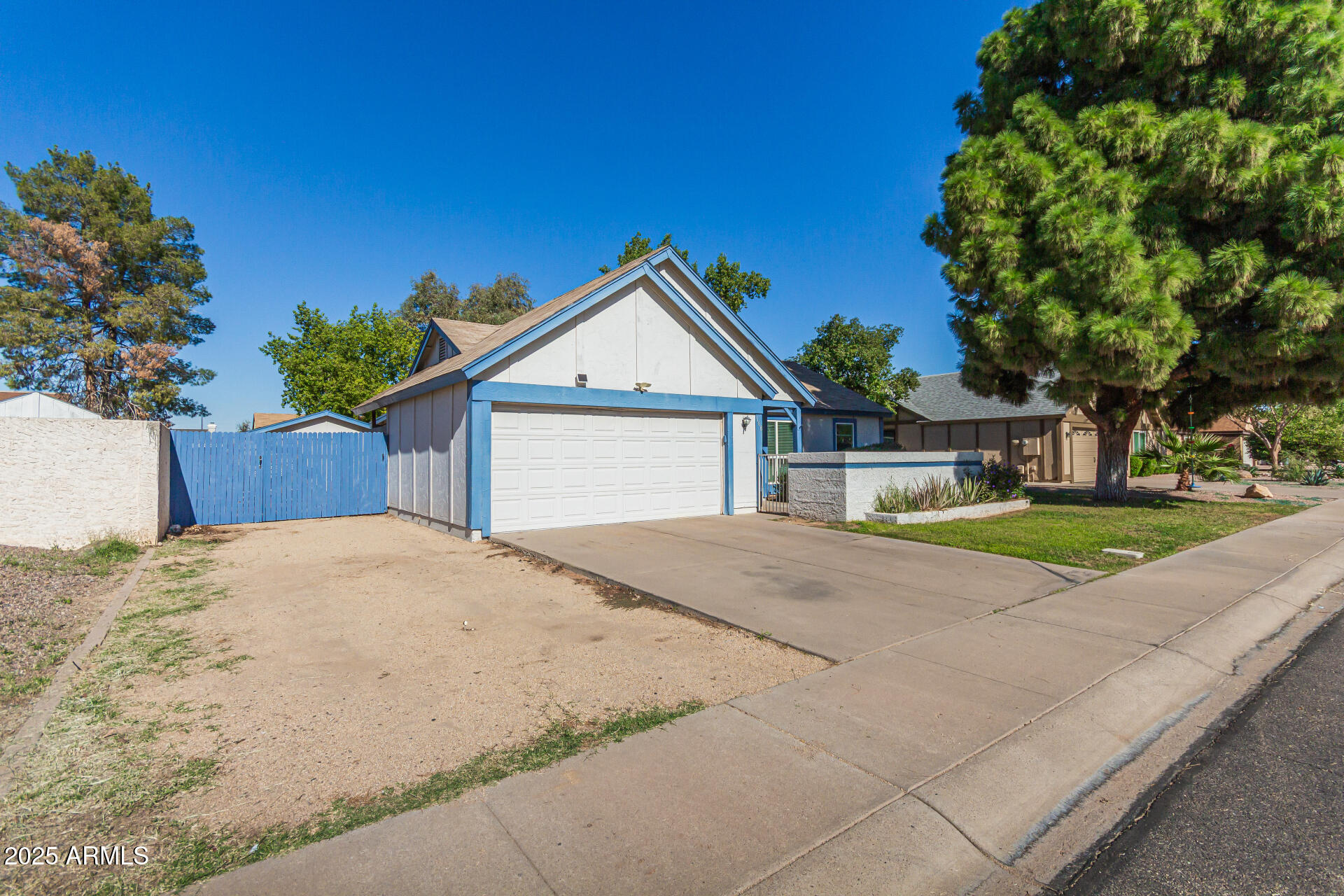 668 E ESTRELLA Drive