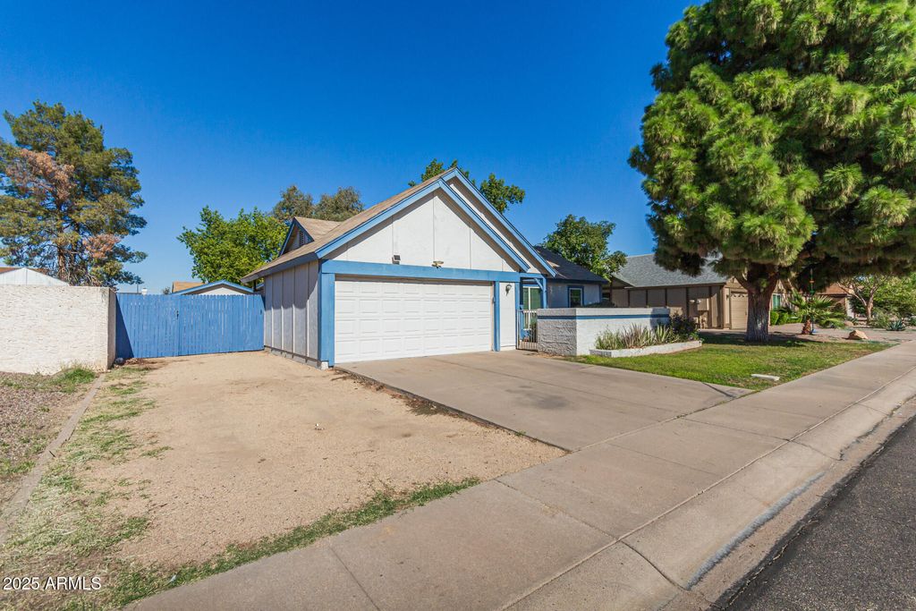 Photo of 668 E Estrella Drive, Chandler, AZ 85225 (MLS # 6948952)