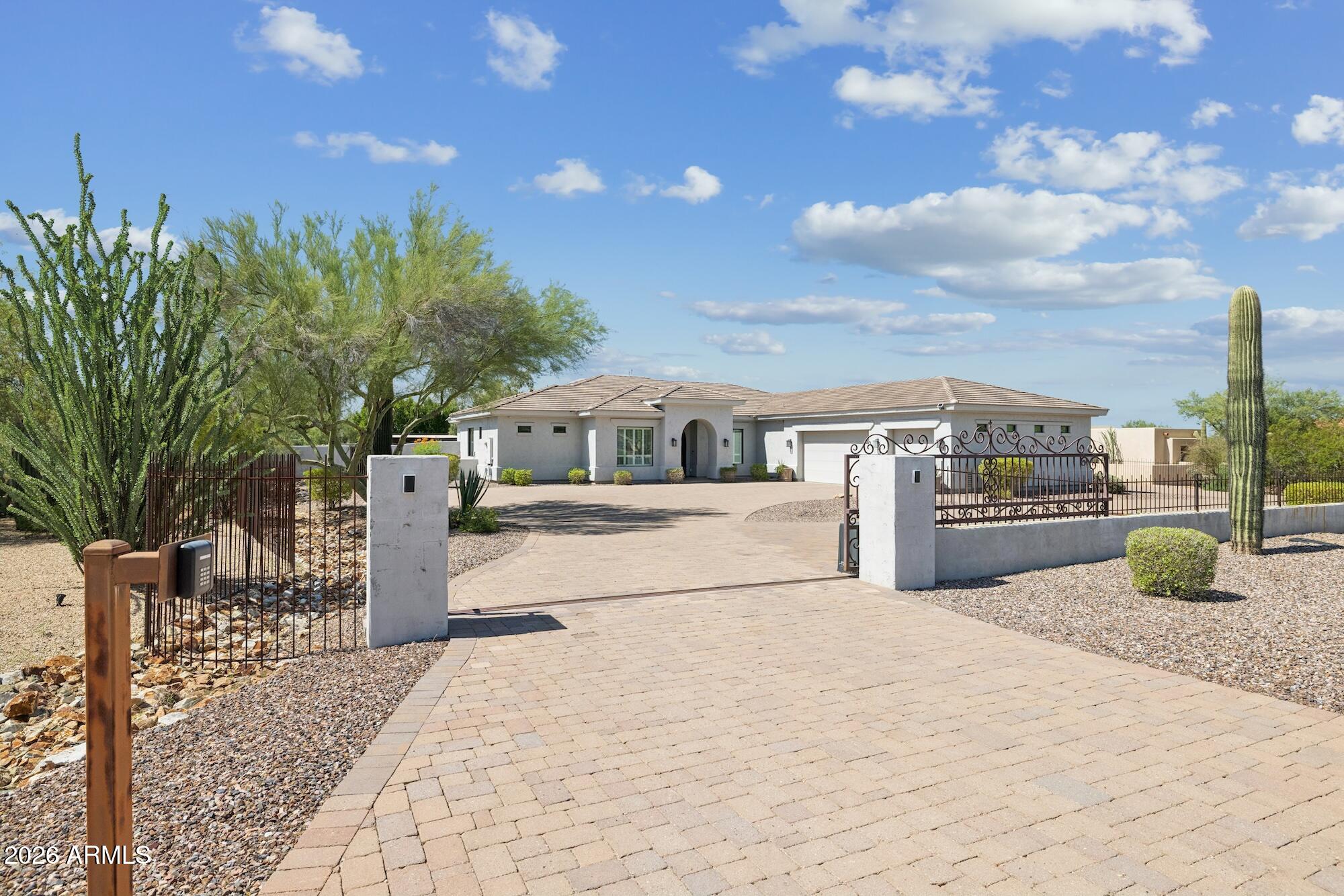 5847 E Quail Track Drive