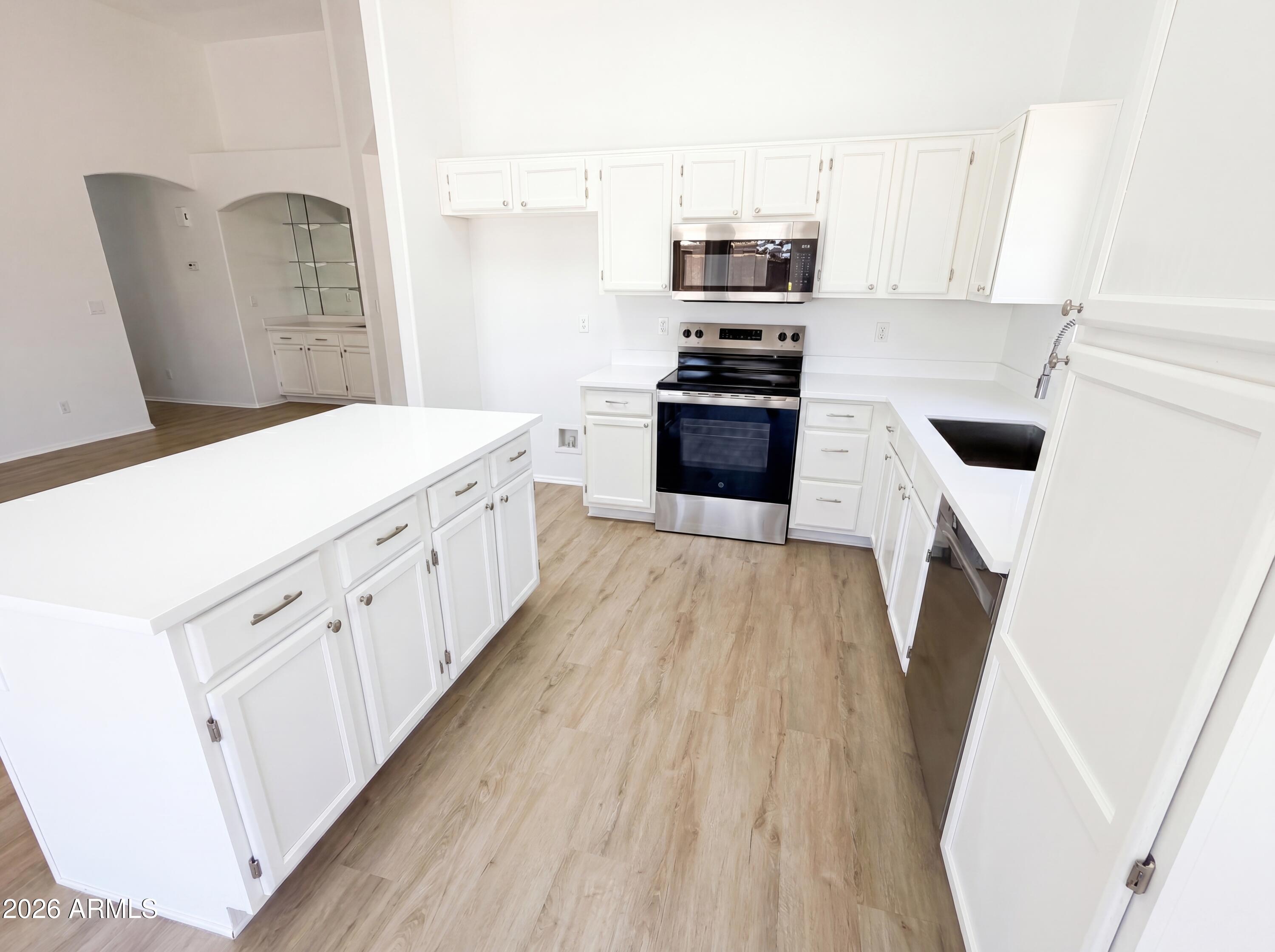 8421 W WILLOWBROOK Drive