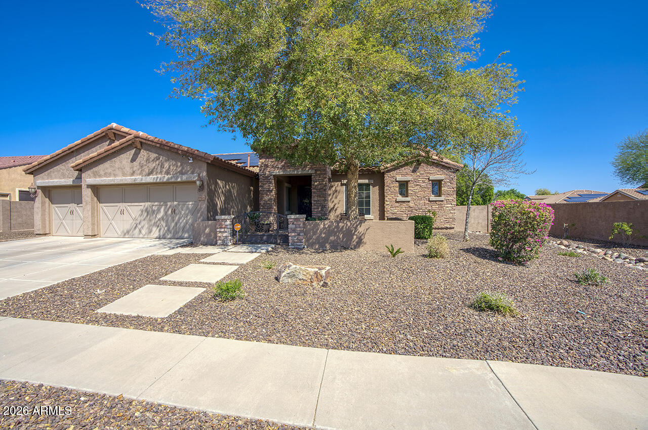 19326 W MEDLOCK Drive