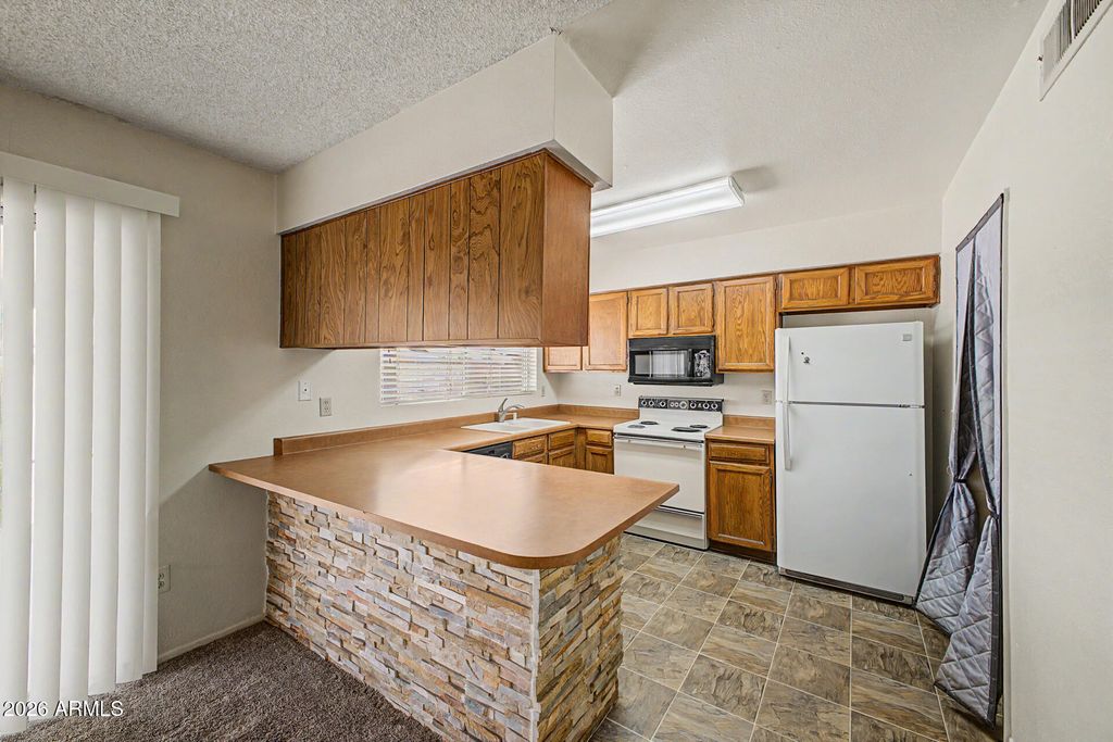 Photo of 1068 W Santa Cruz Drive, Tempe, AZ 85282 (MLS # 7027429)