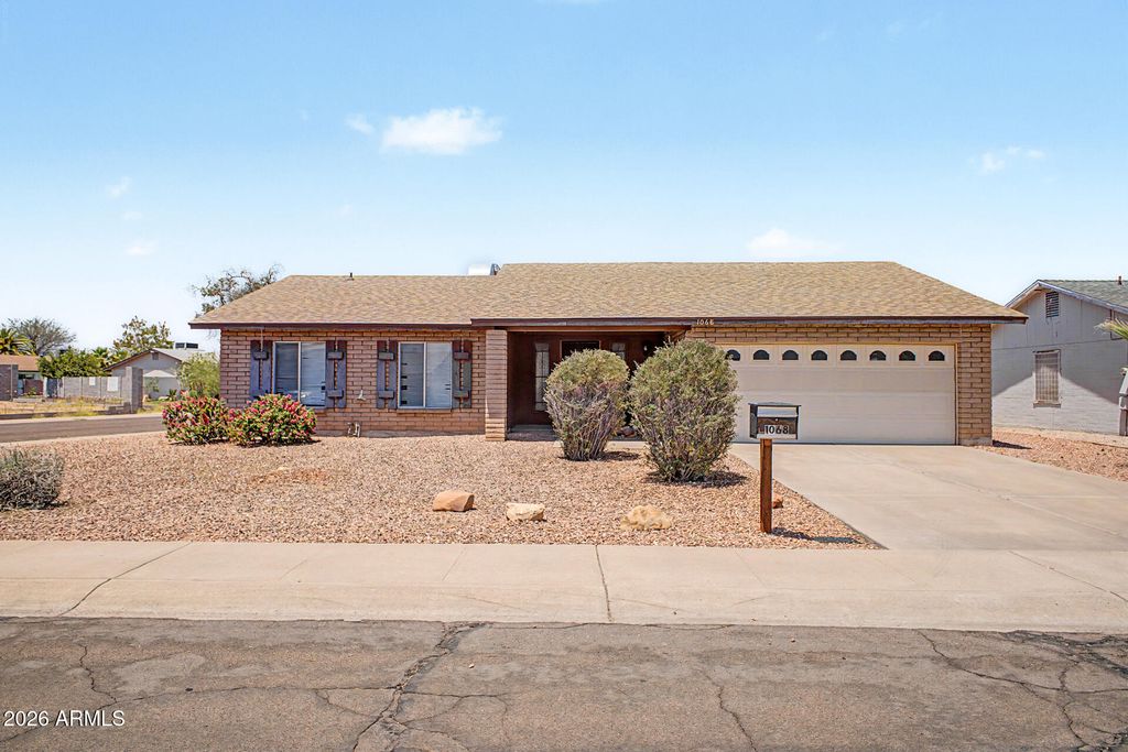 Photo of 1068 W Santa Cruz Drive, Tempe, AZ 85282 (MLS # 7027429)