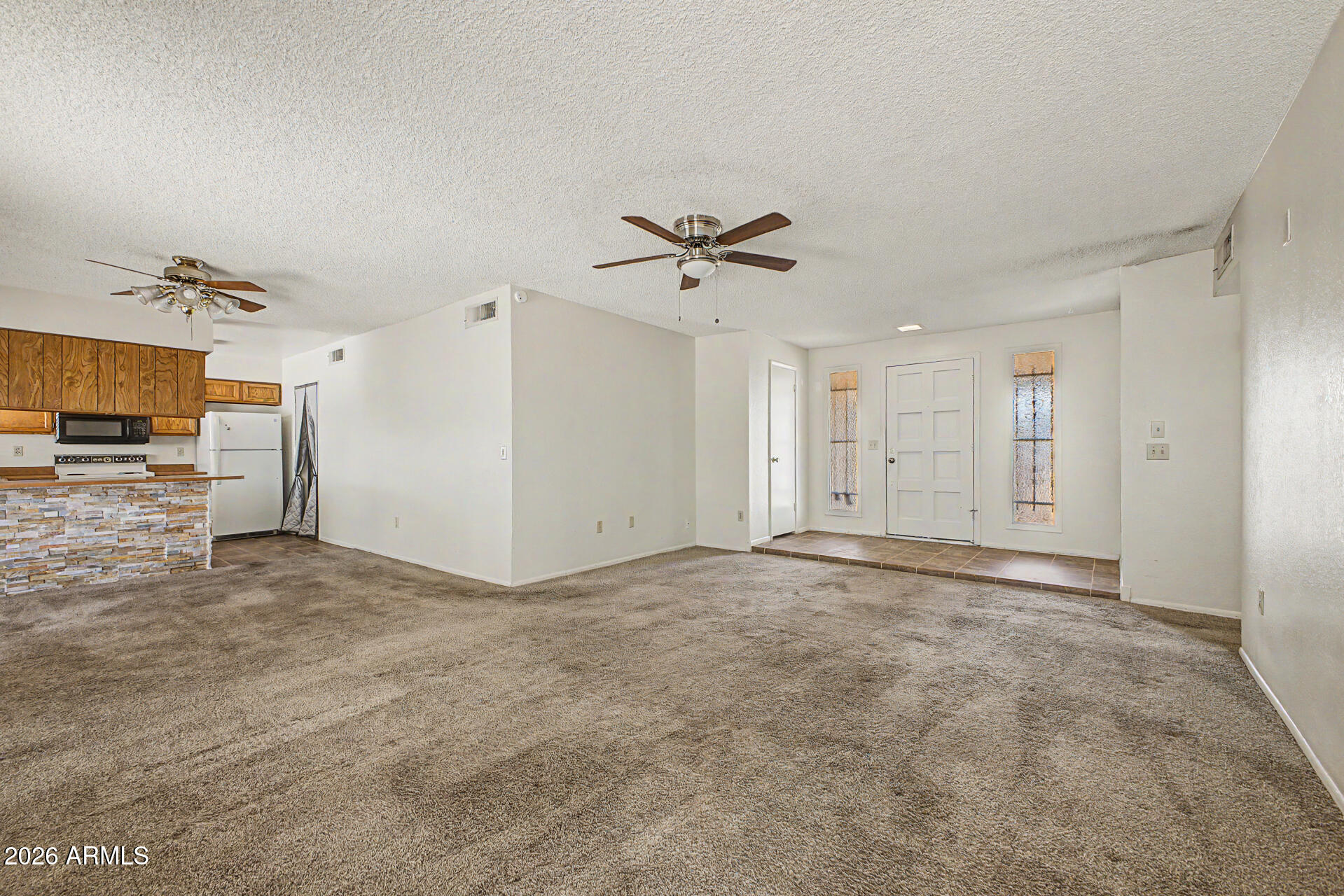 1068 W SANTA CRUZ Drive