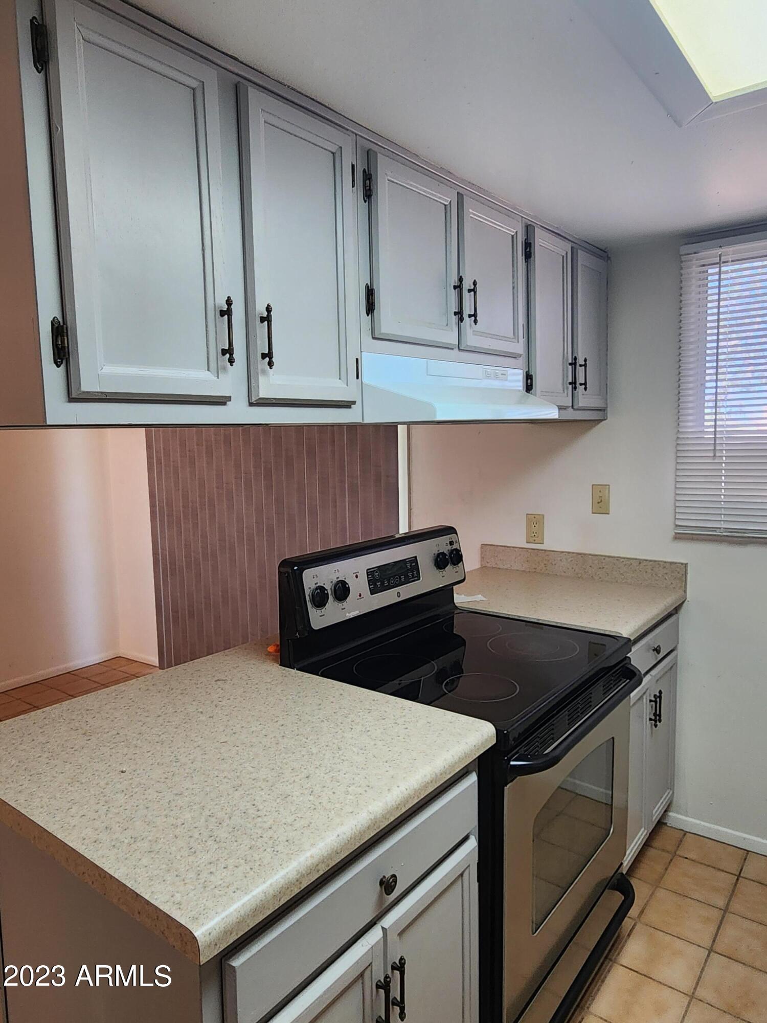 4140 N VALENCIA Drive