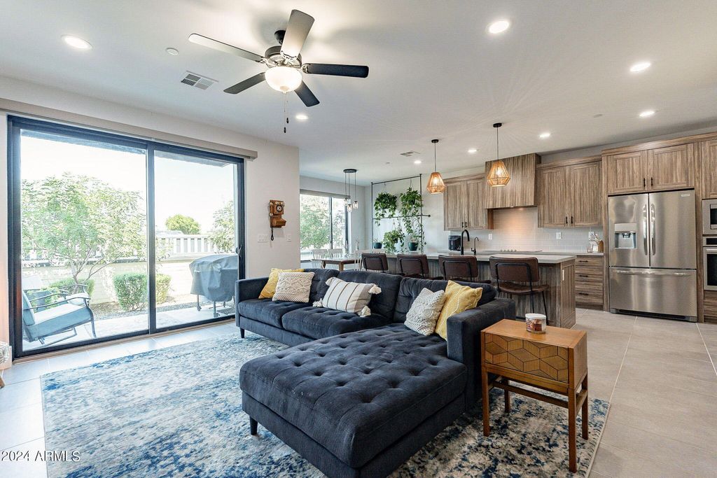 Photo of 142 E Hearne Way, Gilbert, AZ 85234 (MLS # 6984912)