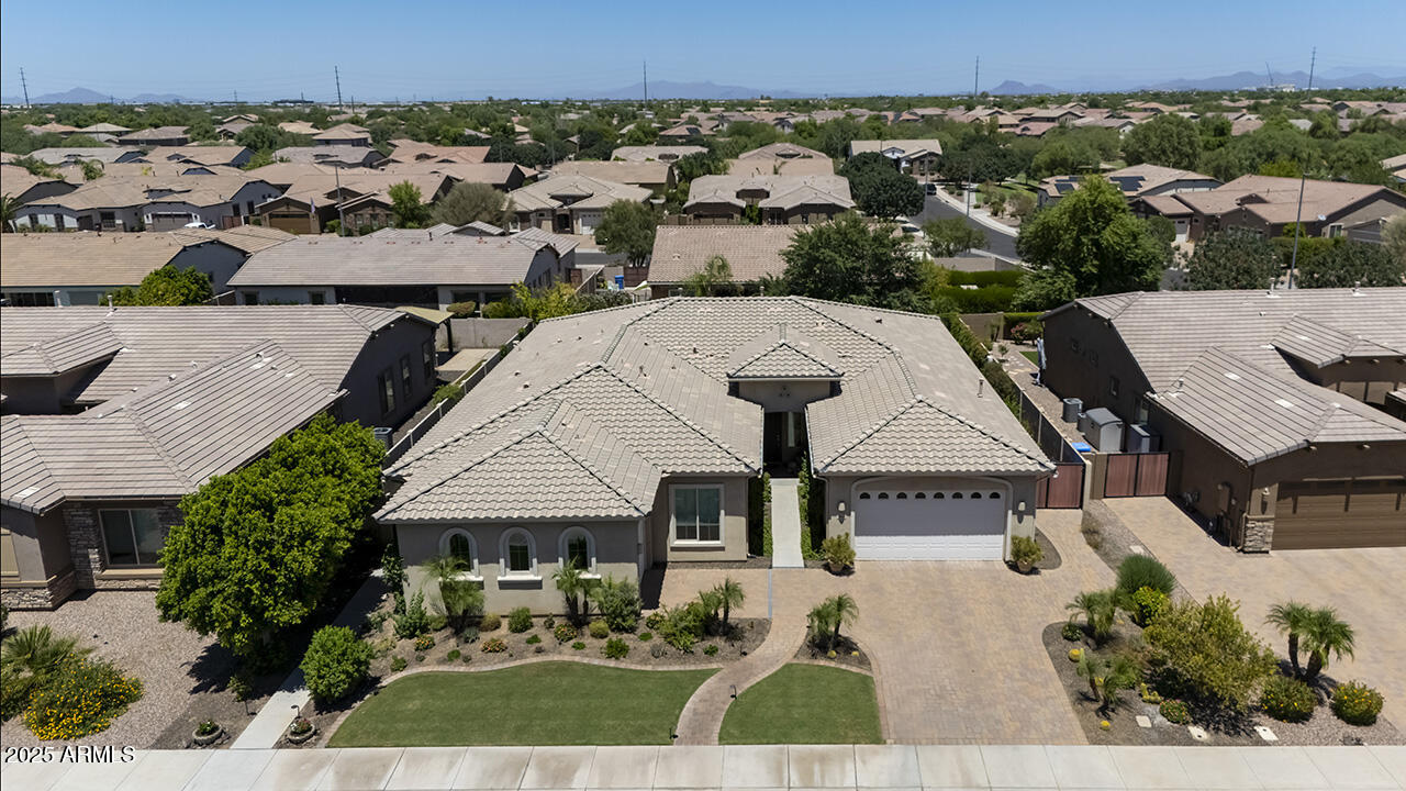 960 E RELIANT Street