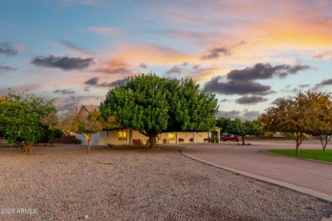 39791 N COUNTRY Lane San Tan Valley AZ 85140