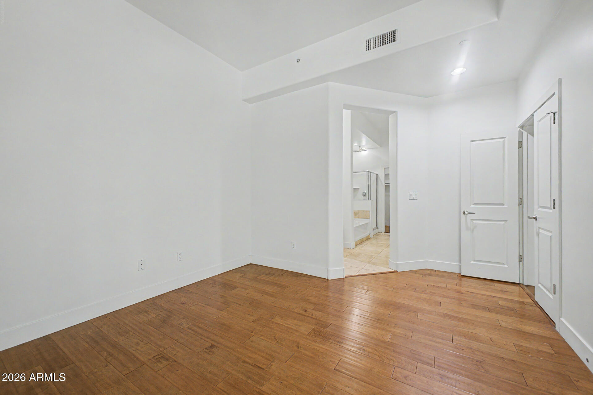 NORTH SHORE CONDOMINIUM 1 - Residential