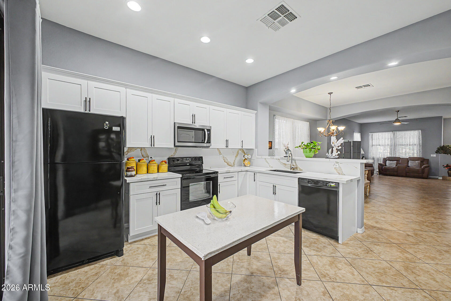 1418 W HOMESTEAD Court