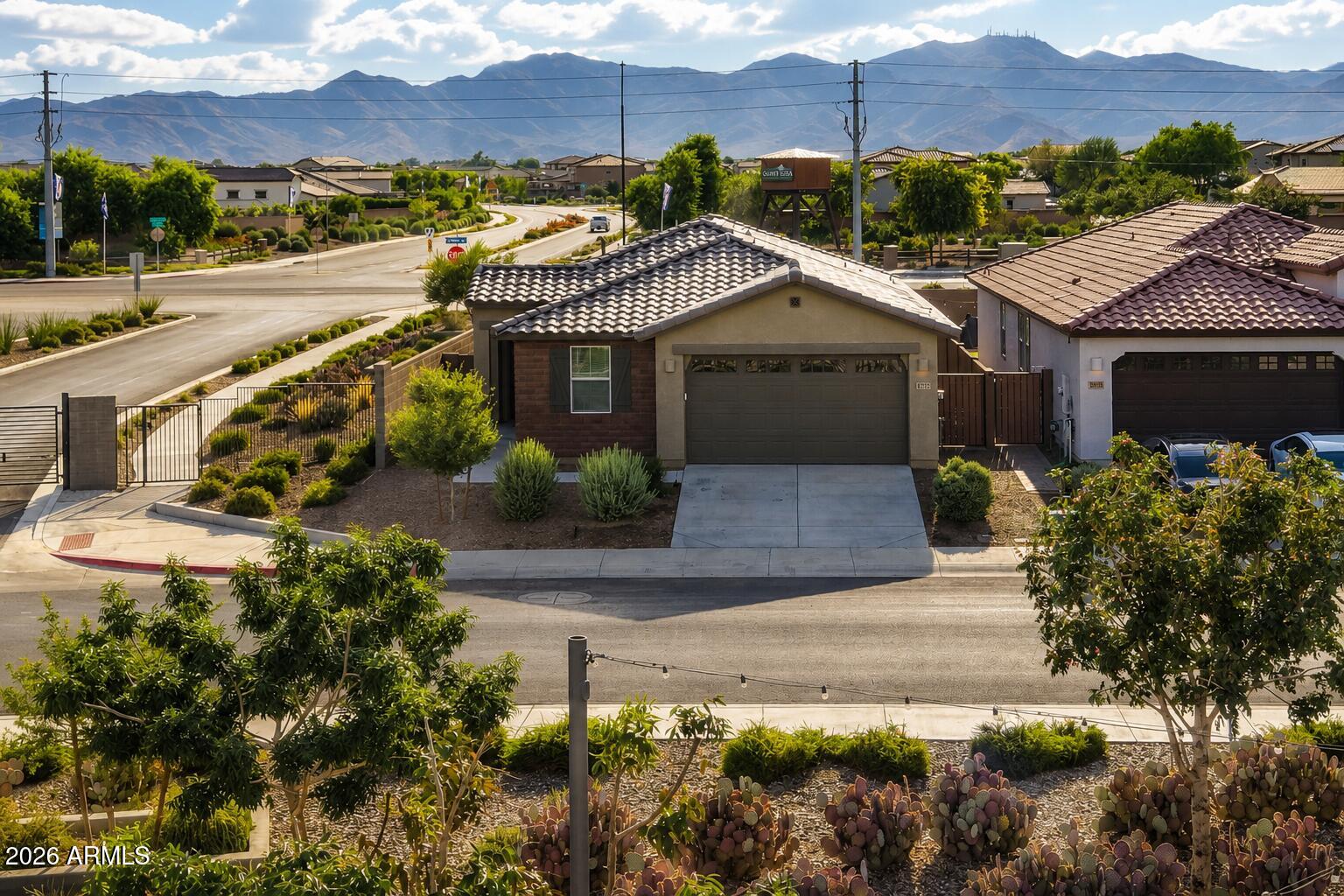 8272 N 170TH Lane