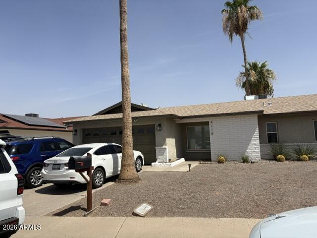 4718 W SHANGRI LA Road