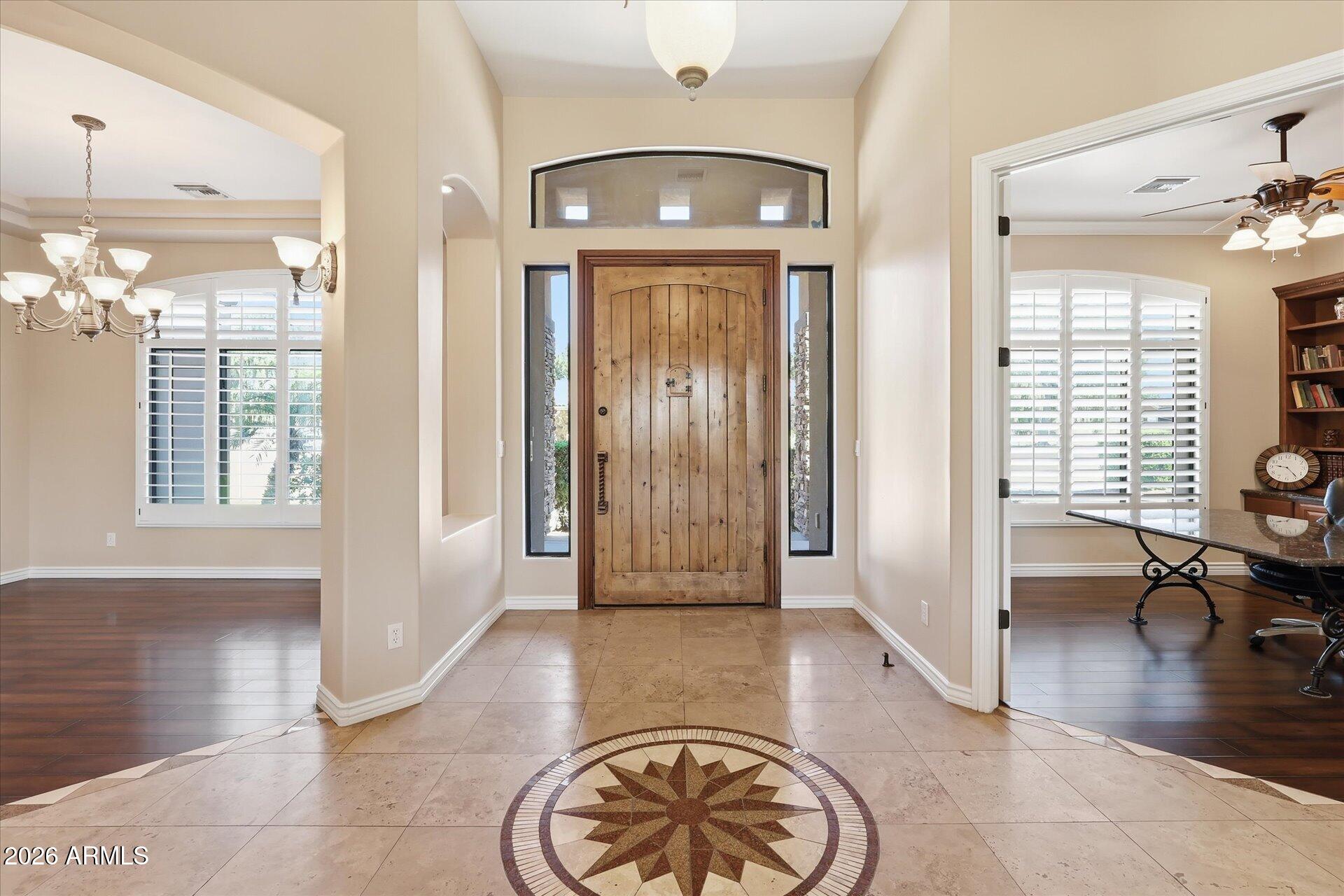 837 W VIA DE ARBOLES --