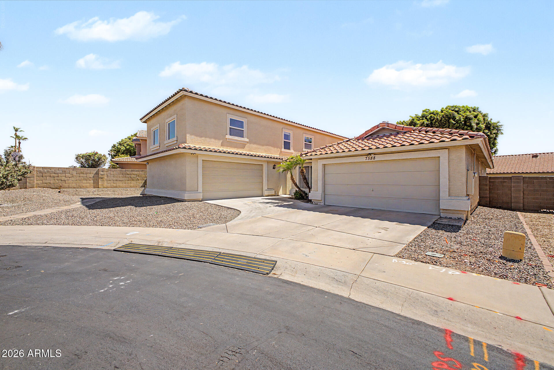 7588 W KERRY Lane