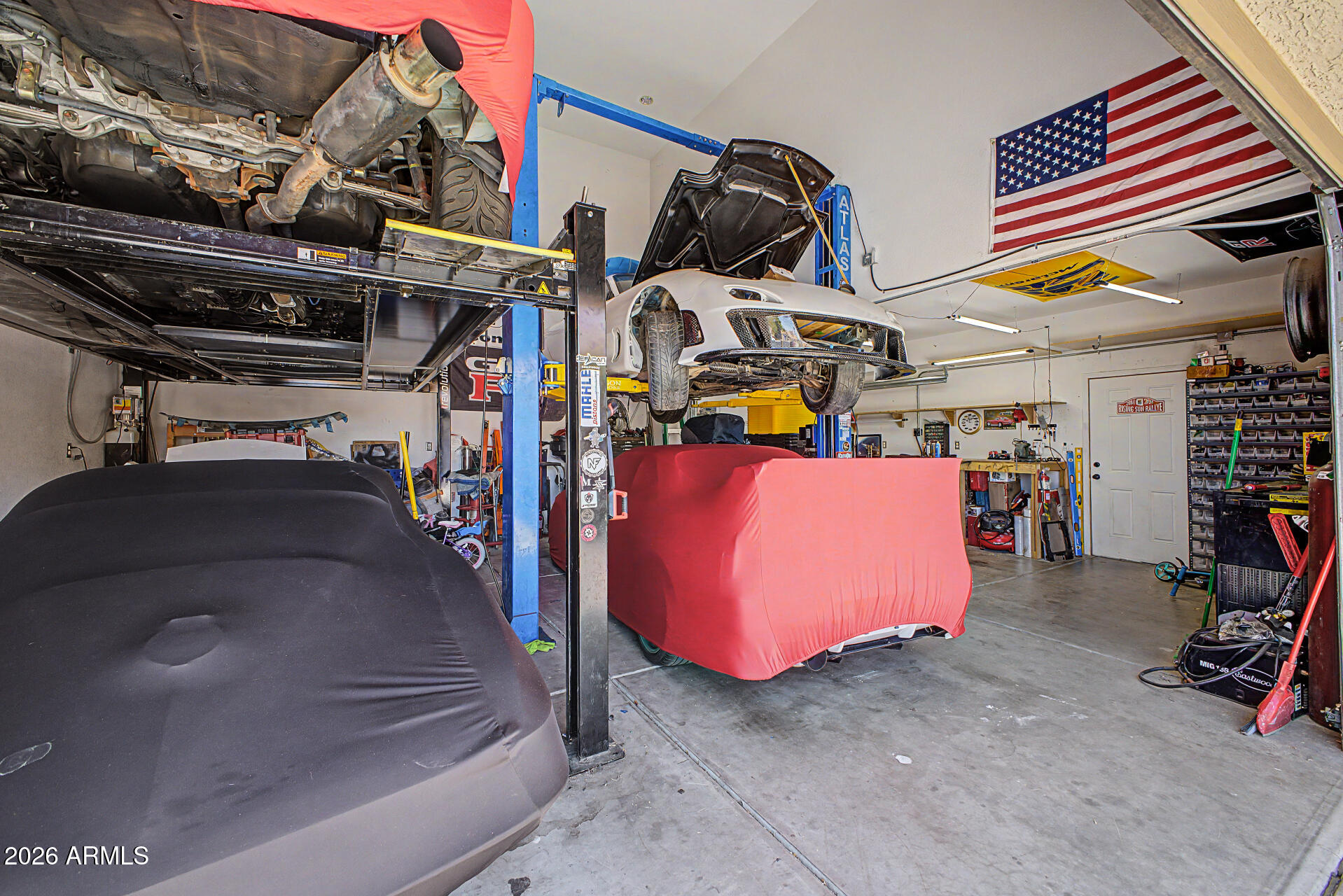 7588 W KERRY Lane