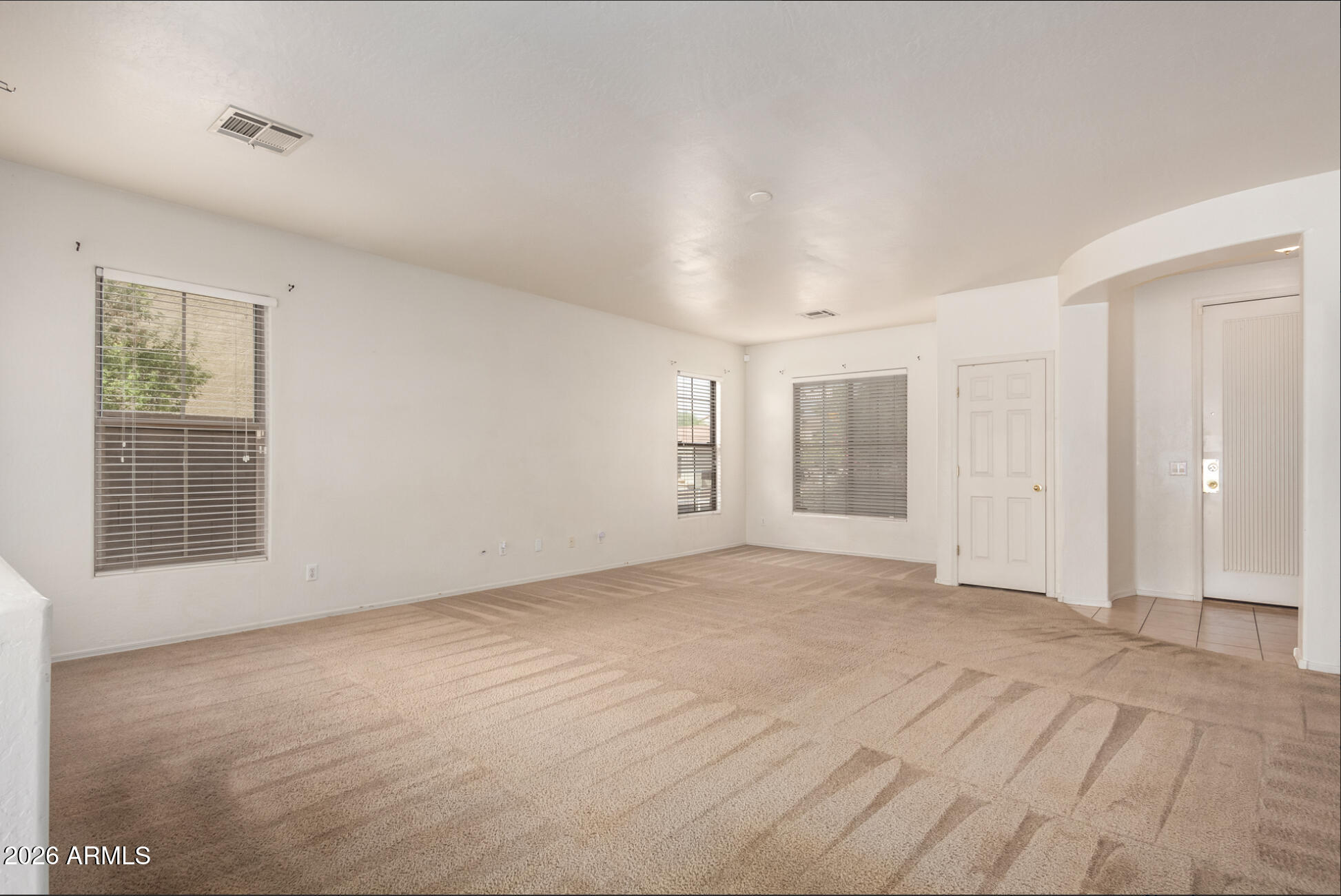 513 W BEAUTIFUL Lane