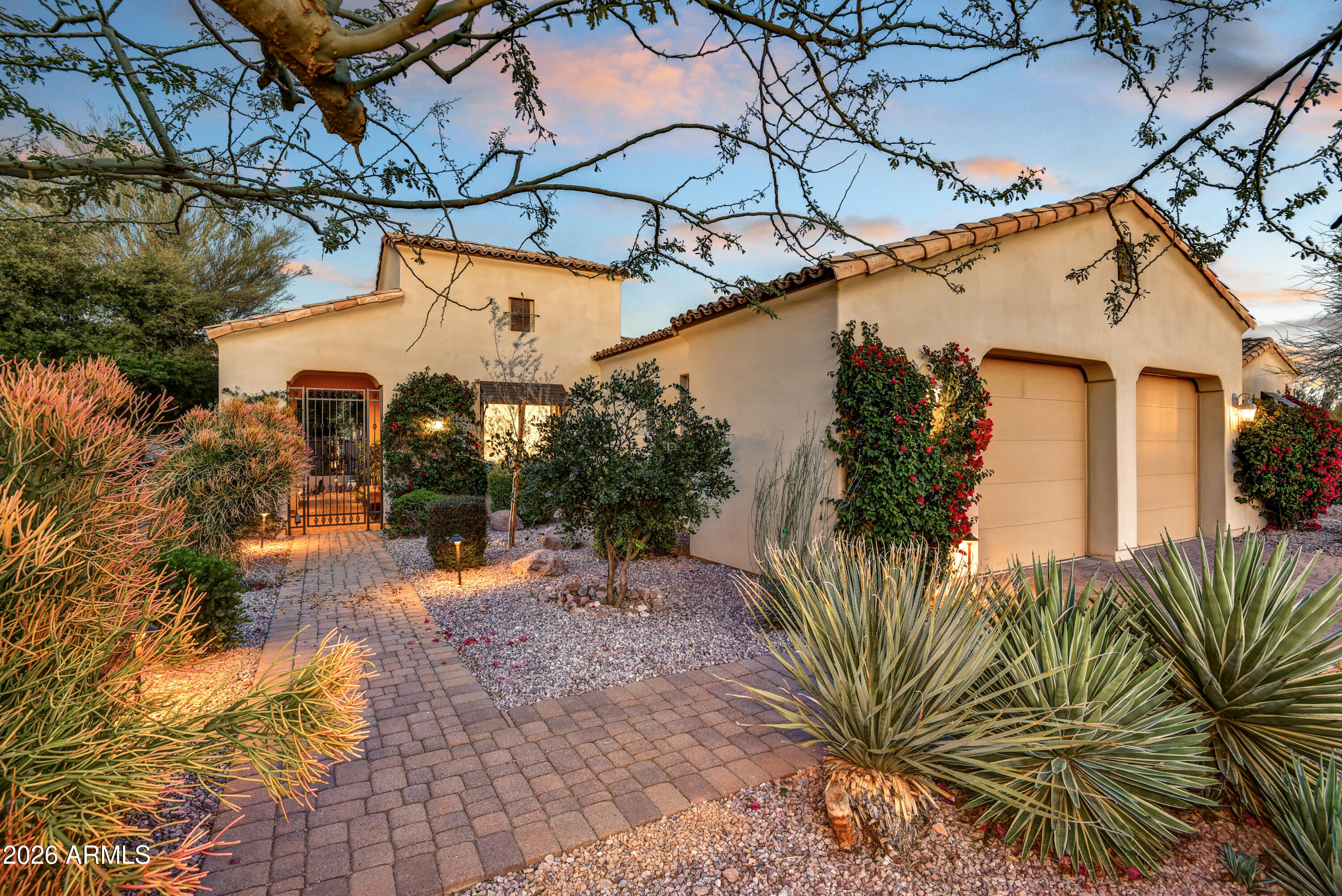 2943 S LOOKOUT Ridge