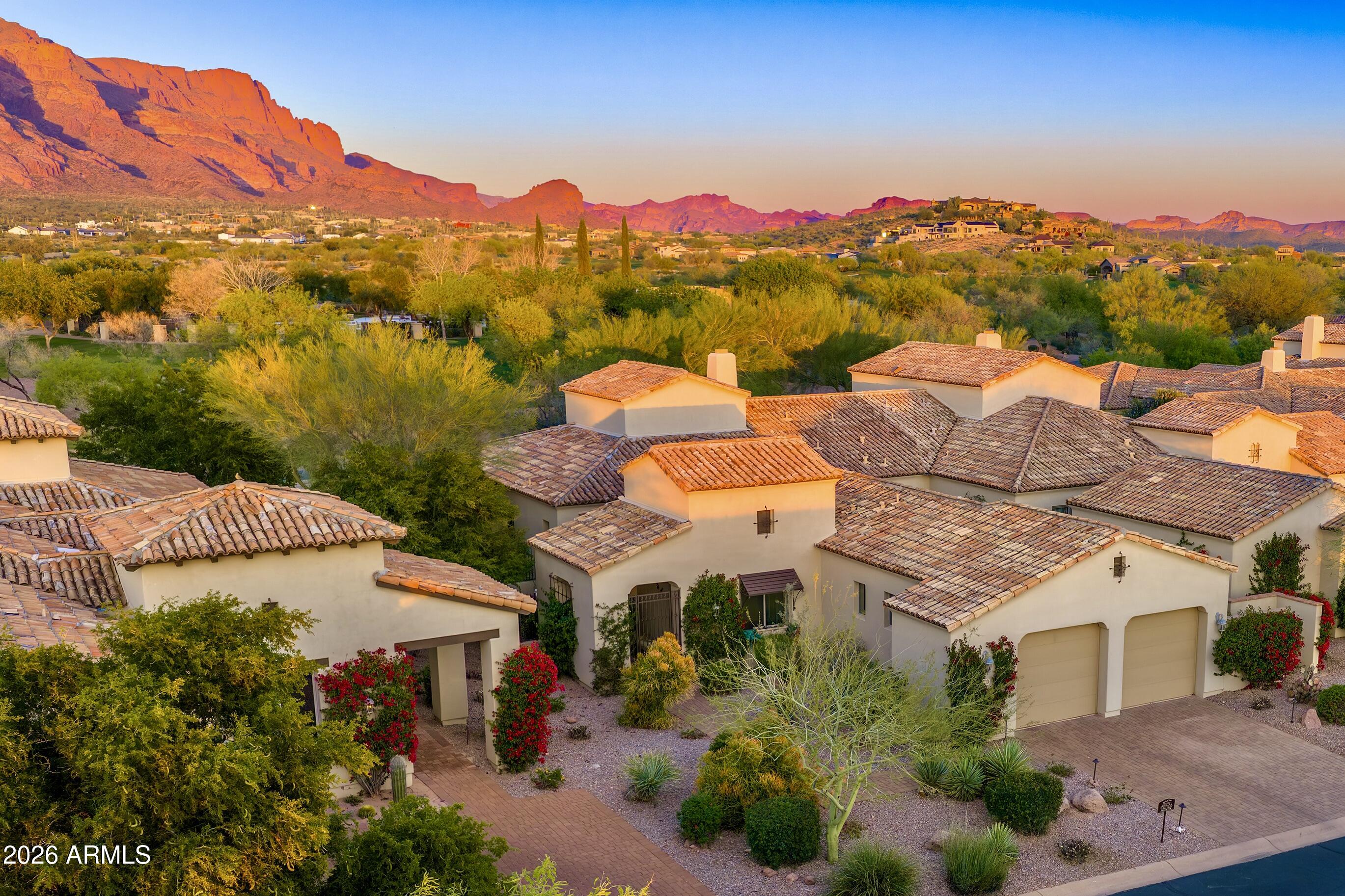 2943 S LOOKOUT Ridge