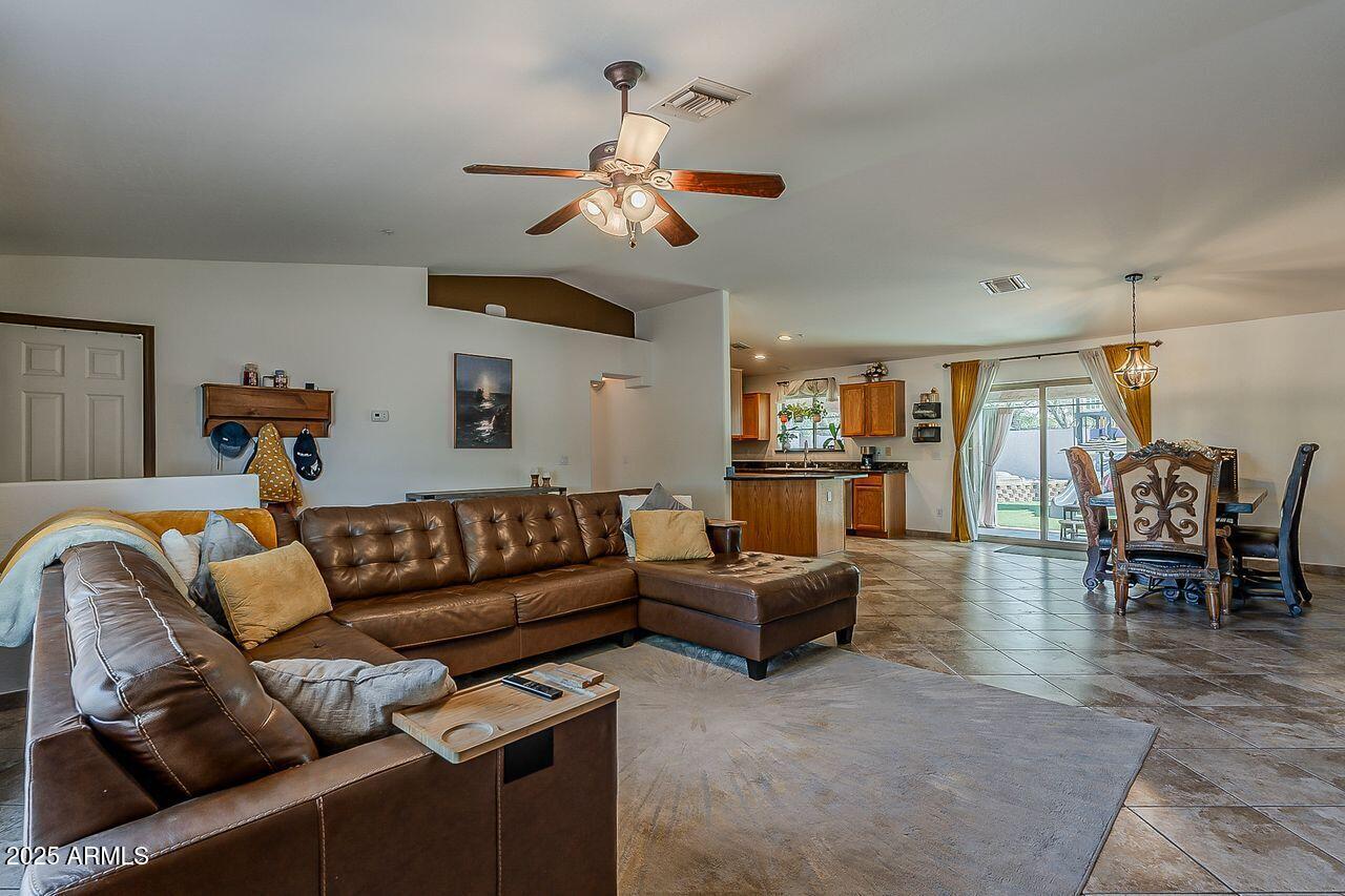 17505 E CHOCTAW Circle